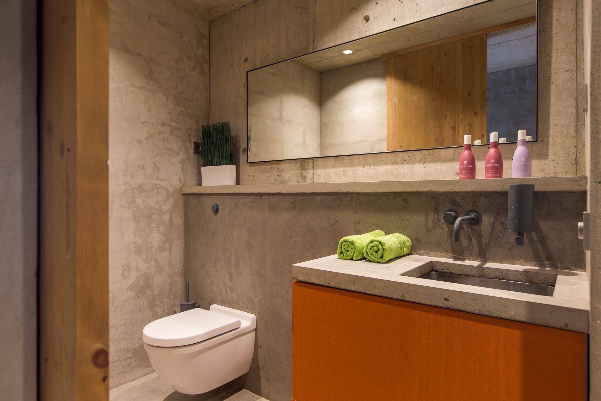 Houzz Швеция: Яркое солнце на утесе в Стокгольме