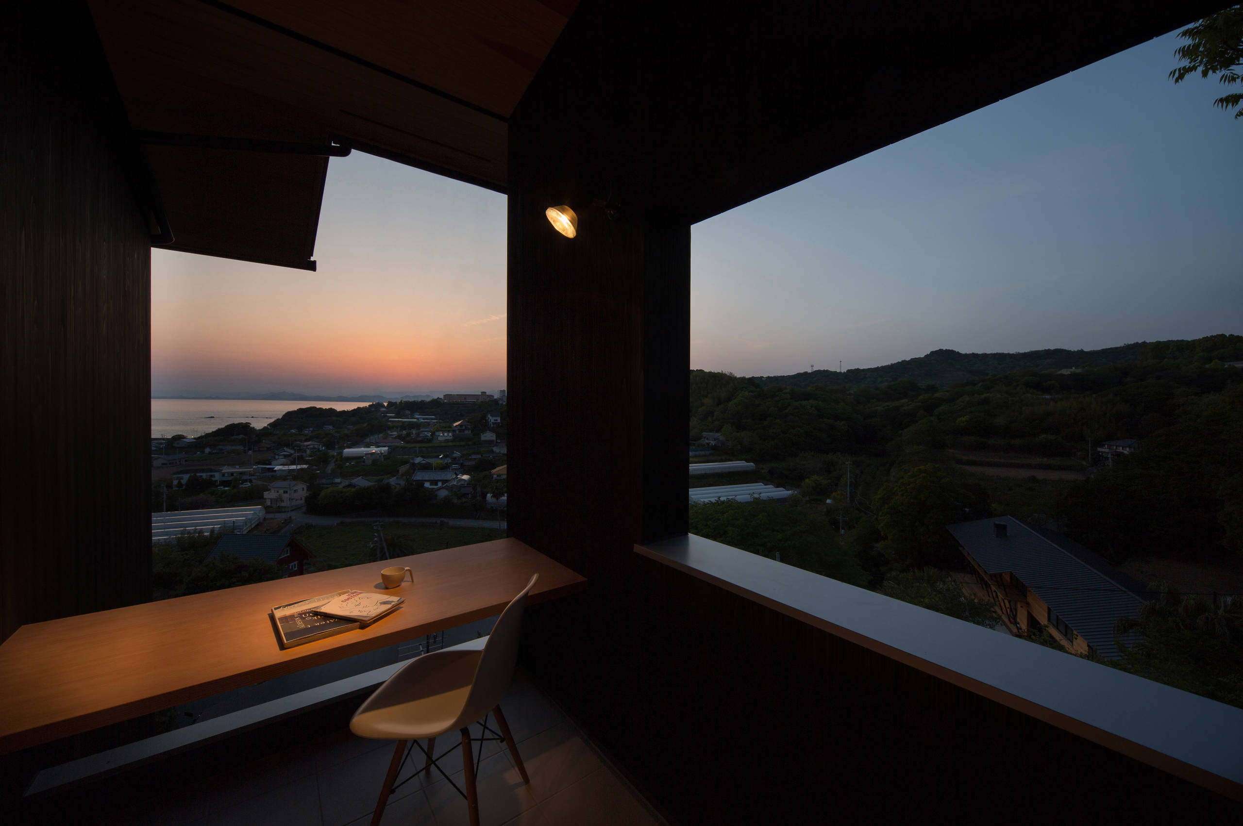 Мир дизайна: 11 балконов с открыточными видами