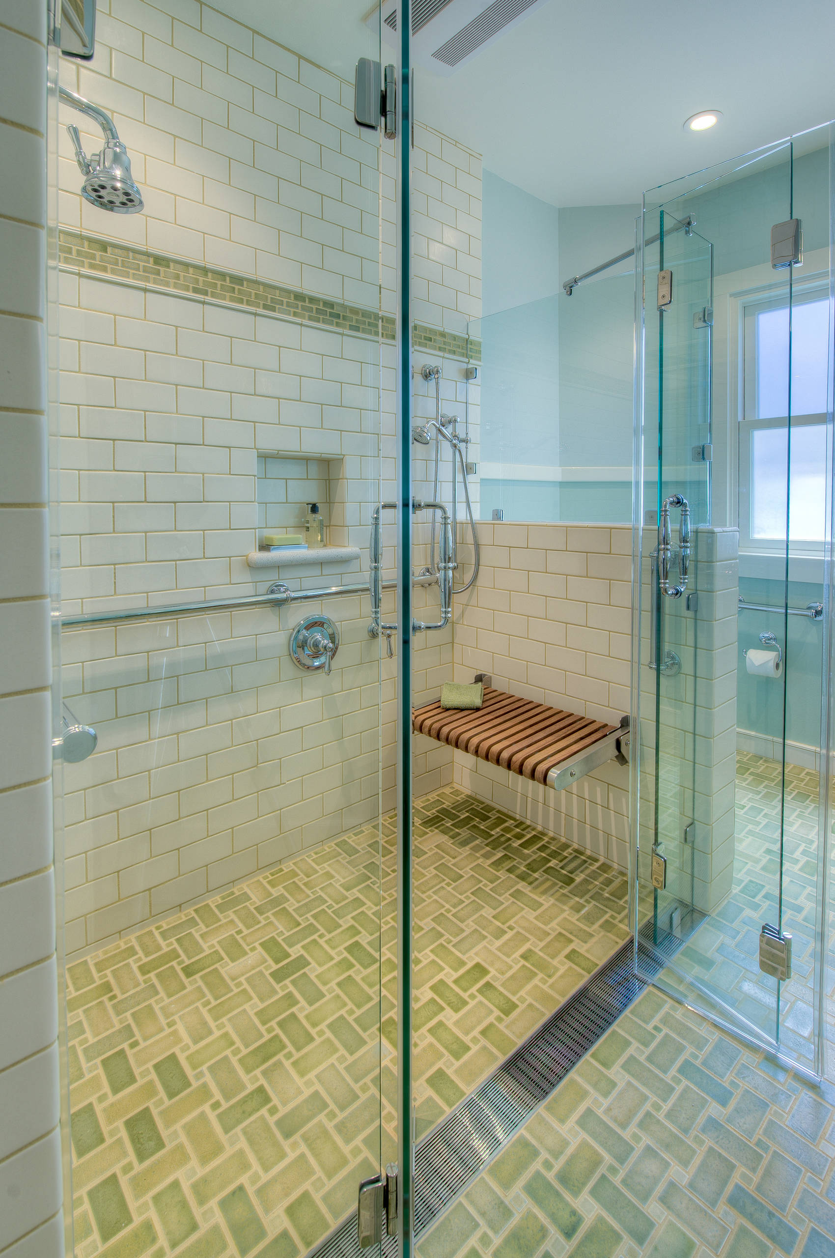 Как устранить недостатки планировки за счет укладки напольной плитки