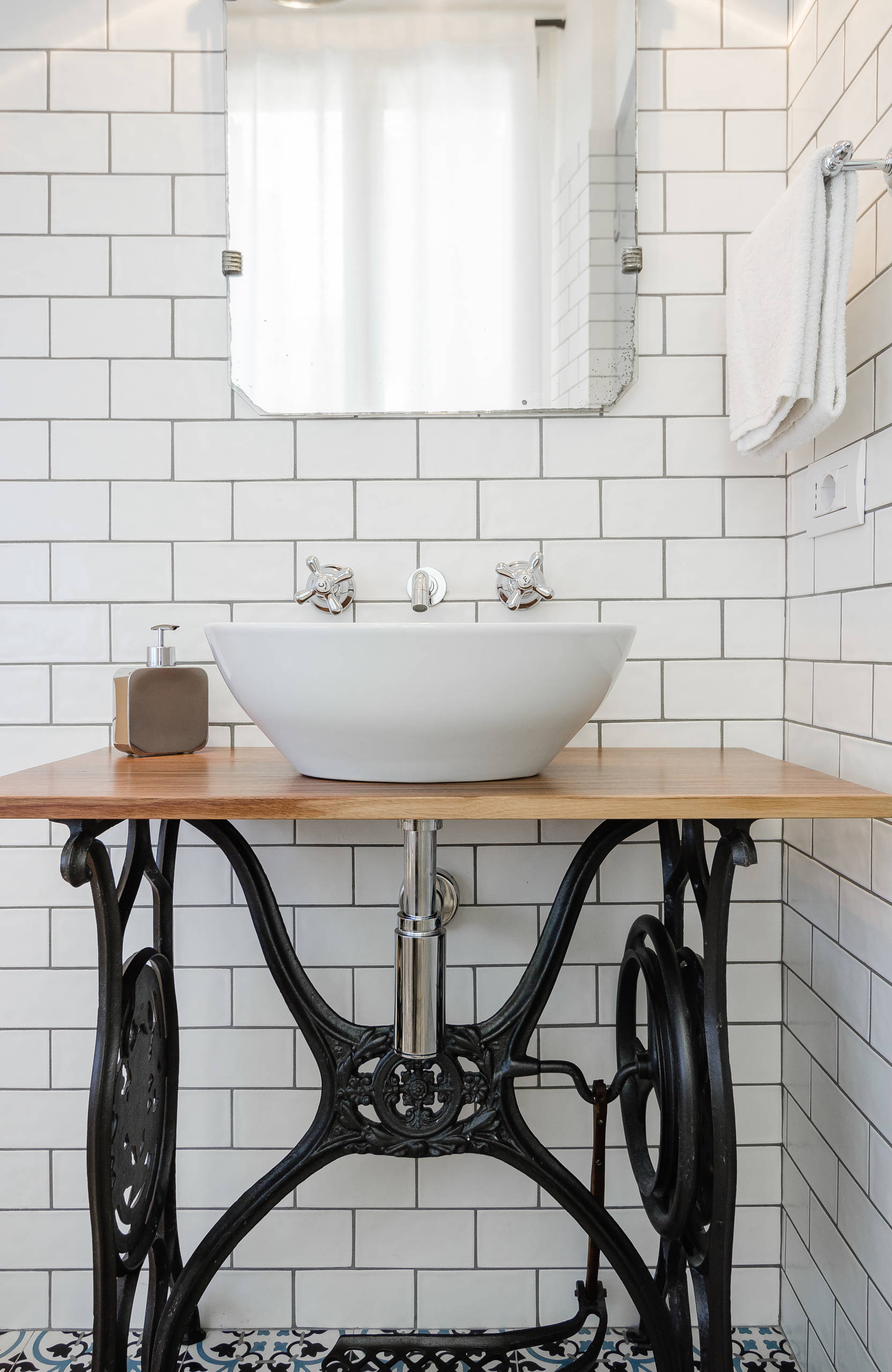 Houzz Италия: Переделка по-милански с видом на Навильи