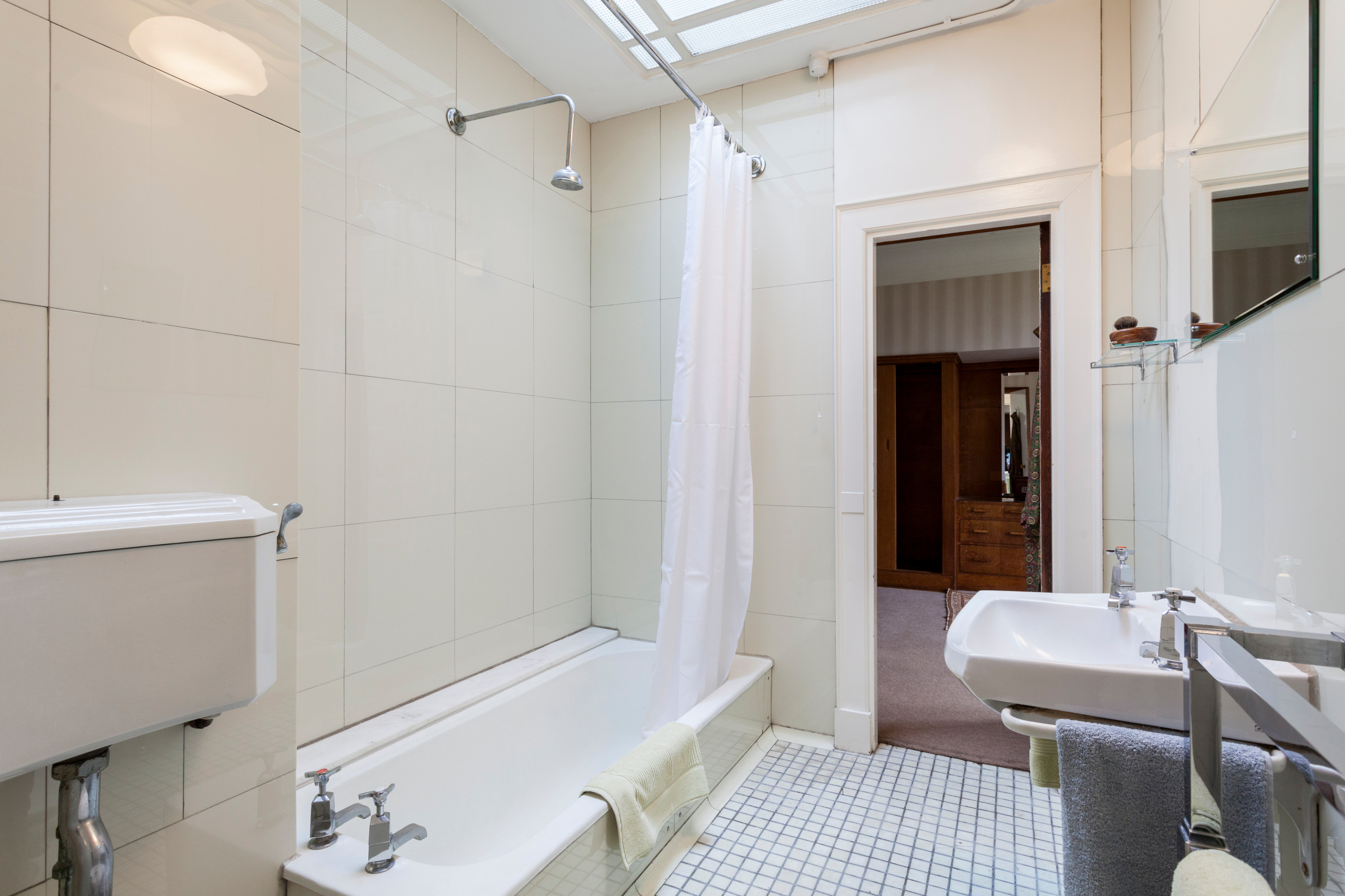 Houzz Британия: Средневековый дворец, оформленный в стиле ар деко