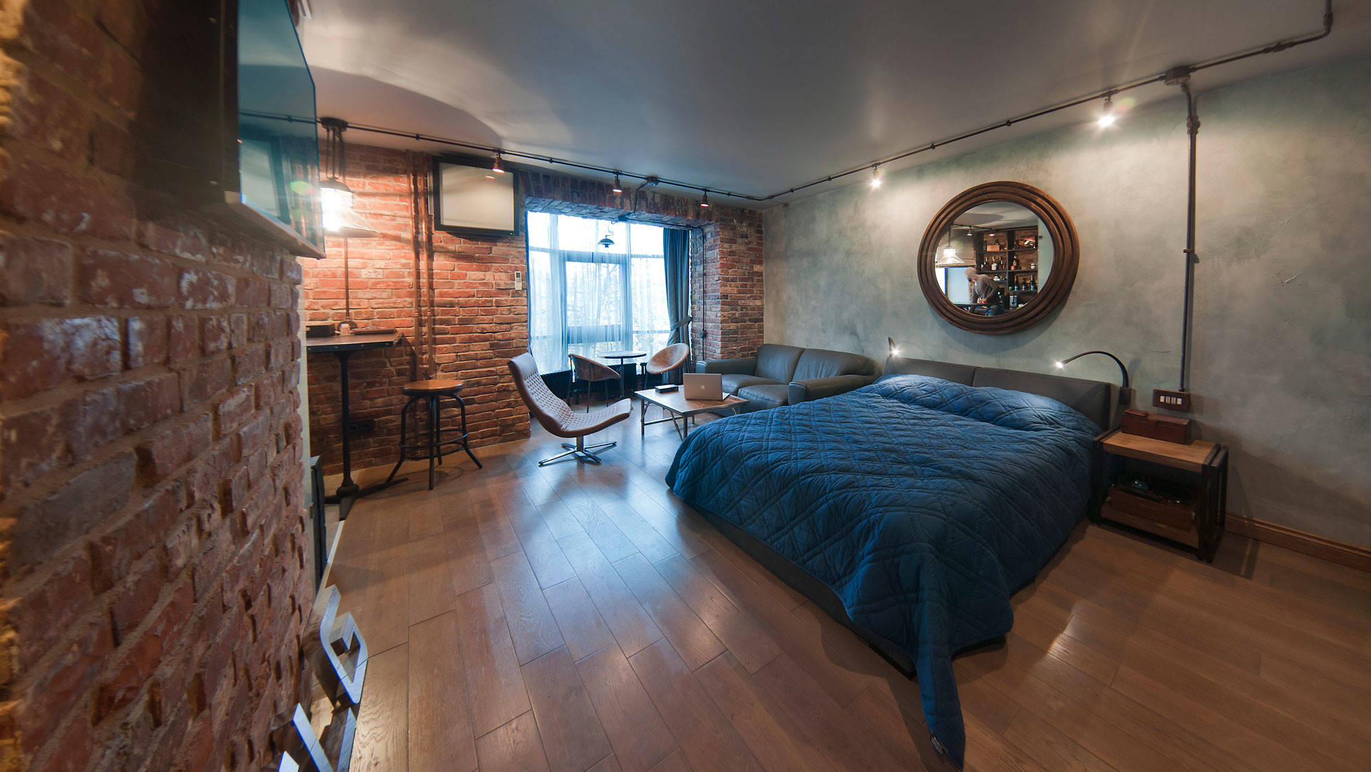 Houzz тур: Лофт в Москве с неожиданной стеклянной стеной