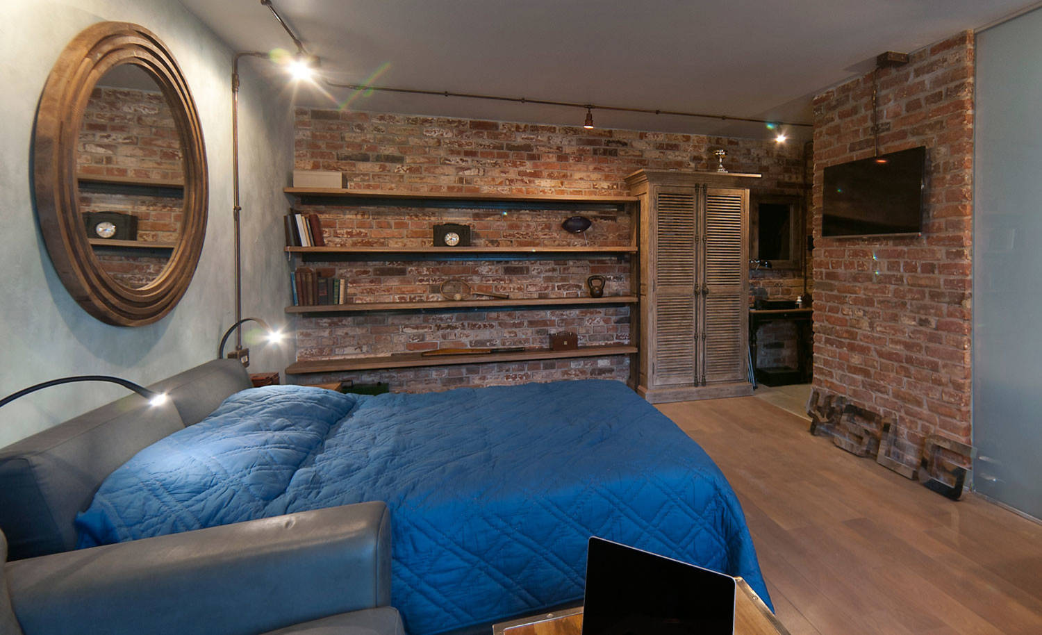 Houzz тур: Лофт в Москве с неожиданной стеклянной стеной