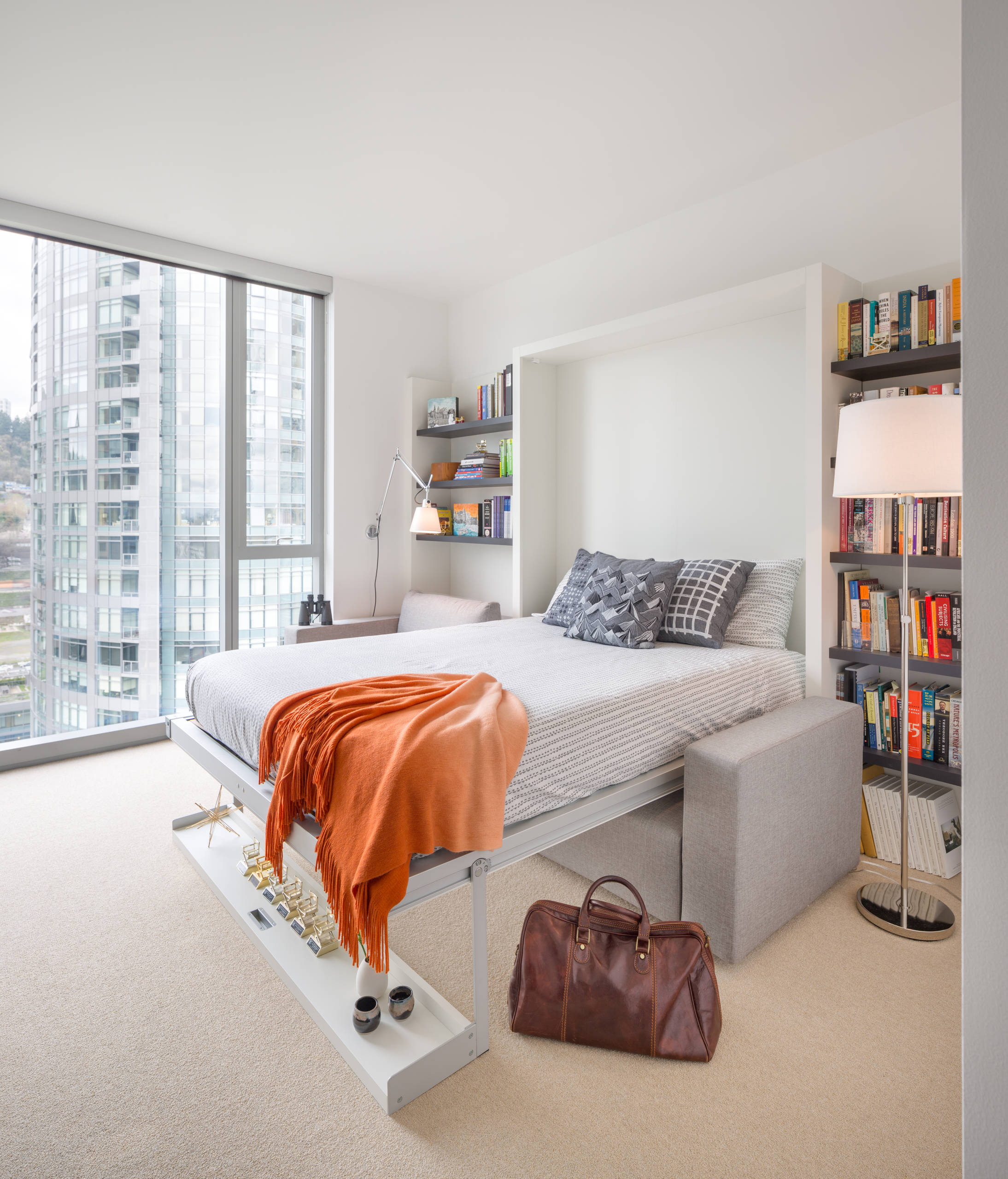 Вопрос: Какой диван выбрать (из 6 возможных)