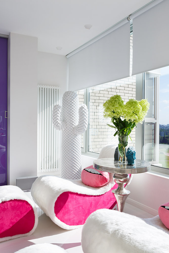 Houzz тур: Квартира с яркими абстракциями и сломанными стереотипами