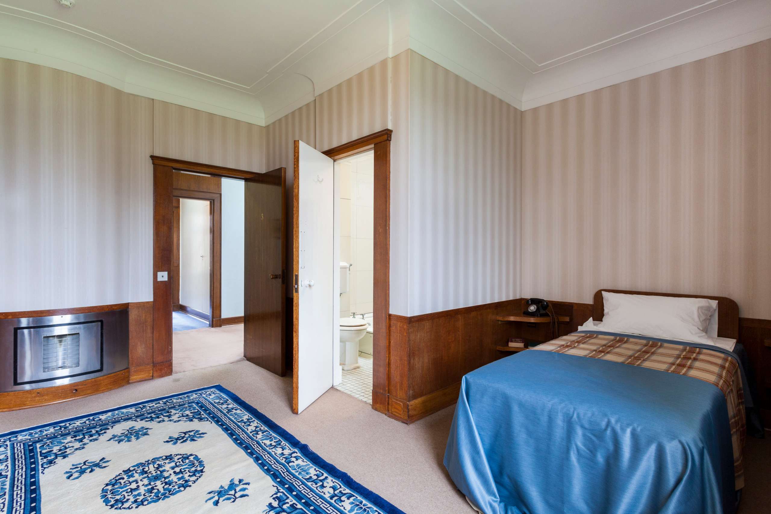 Houzz Британия: Средневековый дворец, оформленный в стиле ар деко