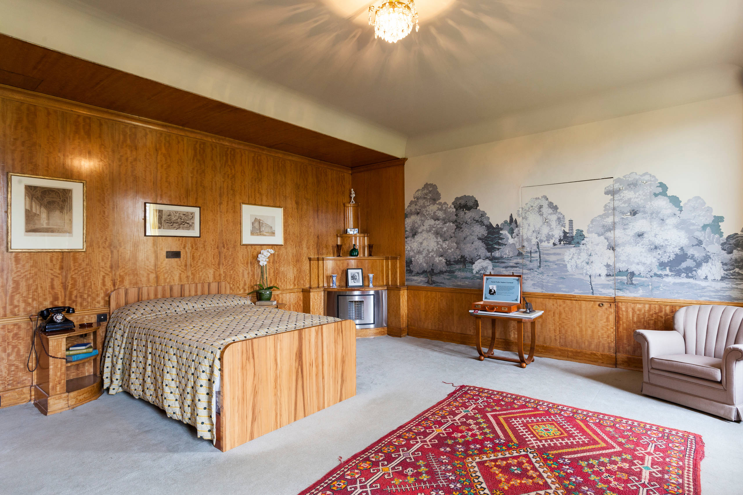 Houzz Британия: Средневековый дворец, оформленный в стиле ар деко