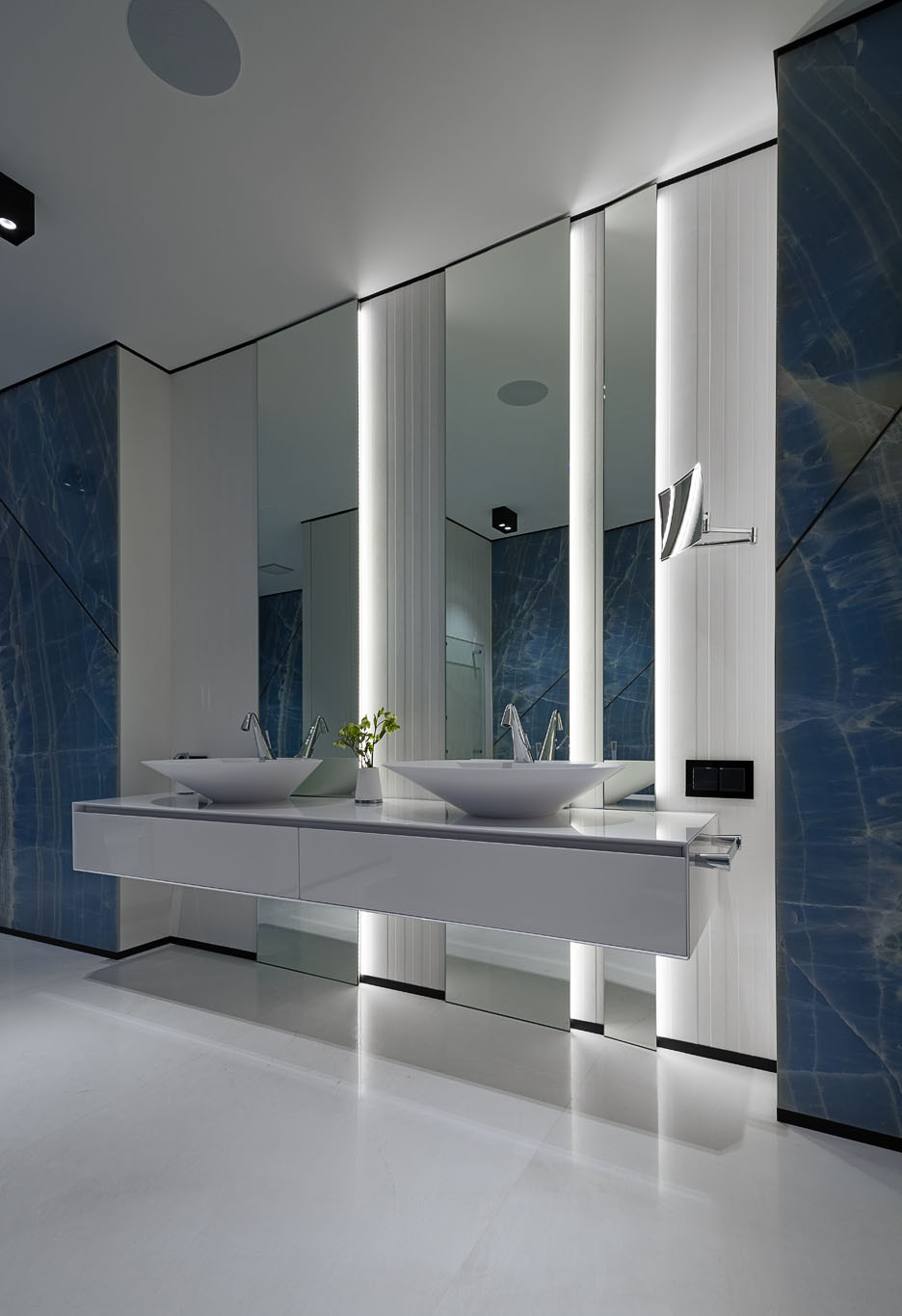 Houzz Украина: Квартира для семьи, которой наскучил бежевый