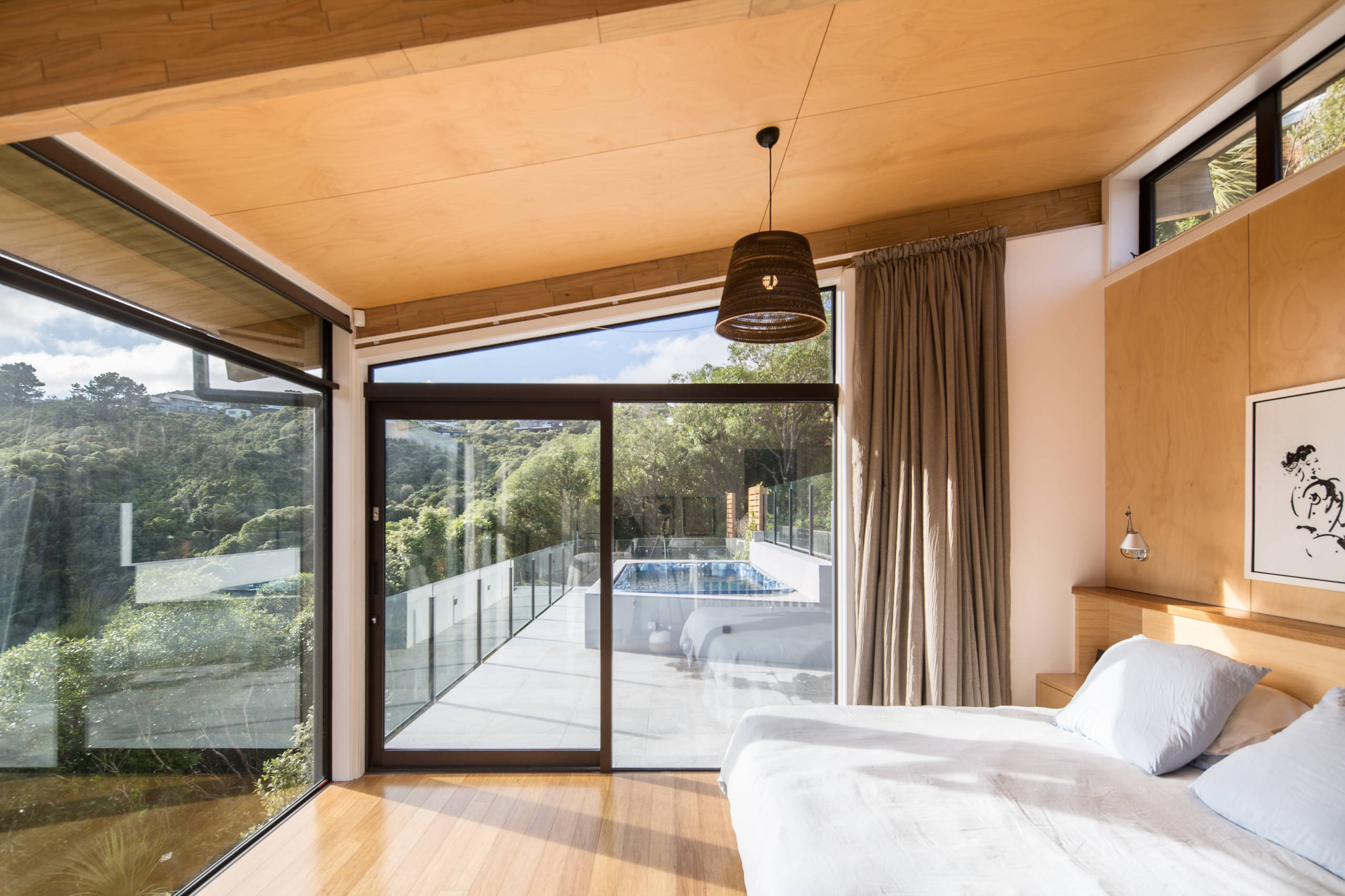 Houzz Новая Зеландия: Дом на лесистых холмах Веллингтона