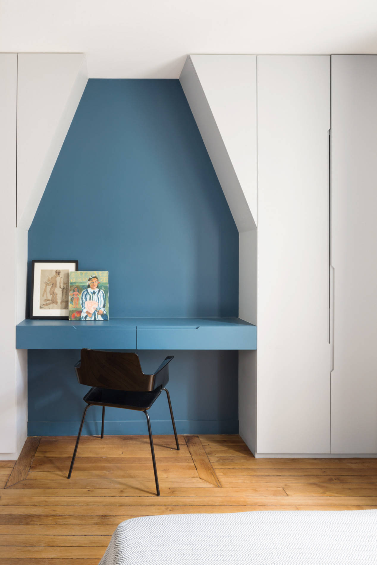 Вопрос: Как заставить комнату казаться просторнее