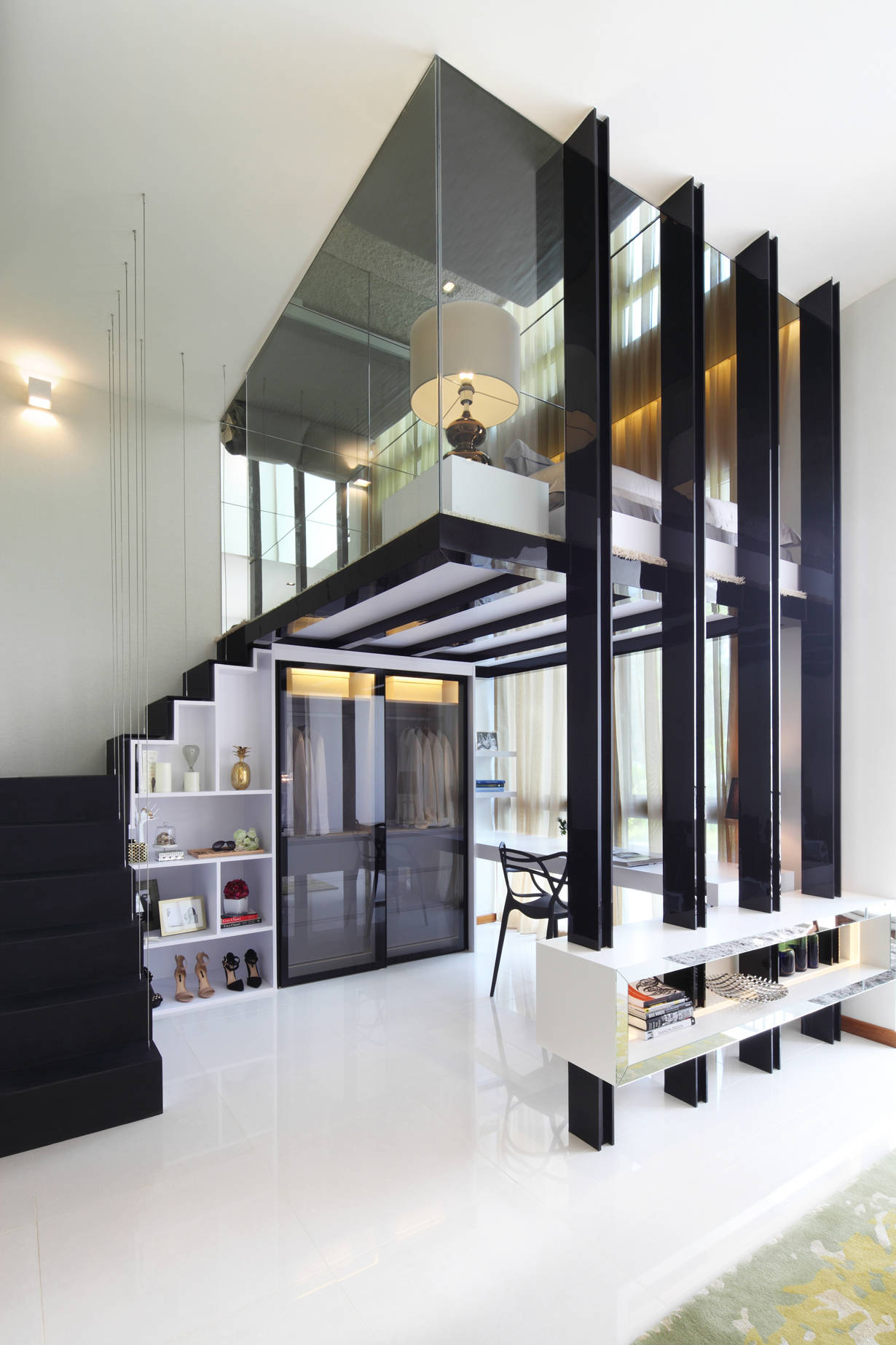 Houzz Сингапур: Спальня в стиле лофт со стеклянной стеной