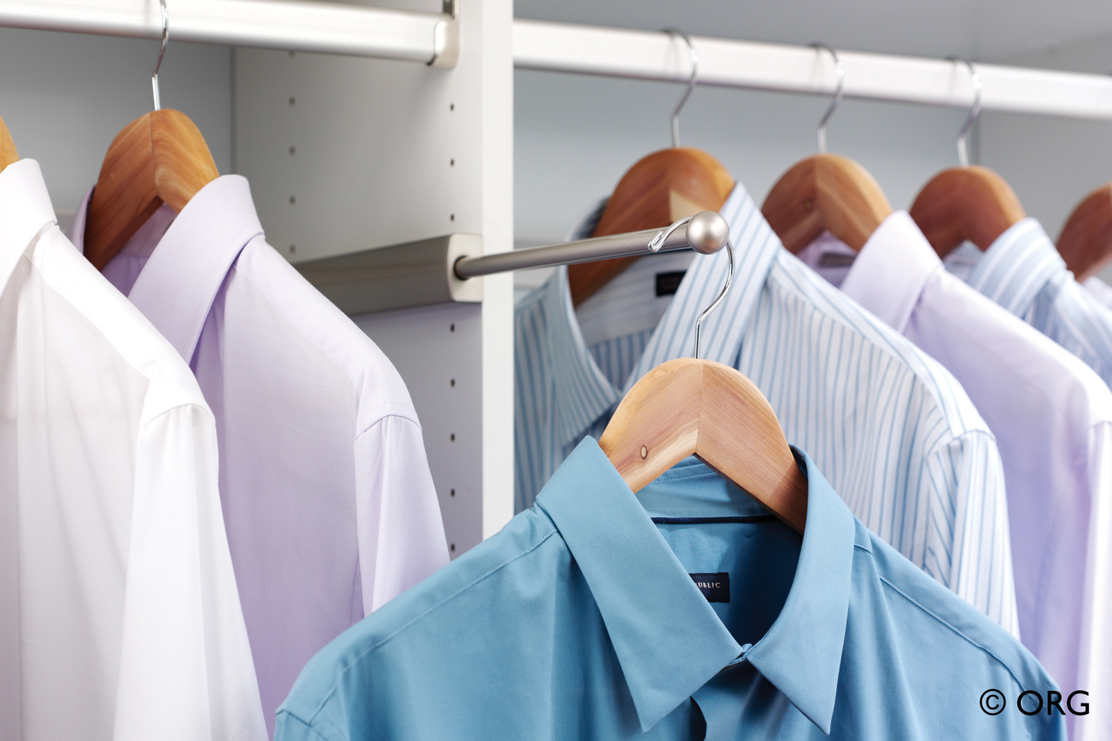 Как правильно: Разобрать гардероб со стилистом