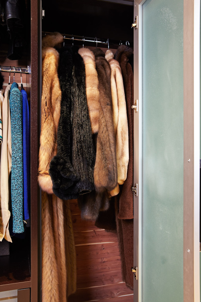 Как правильно: Разобрать гардероб со стилистом