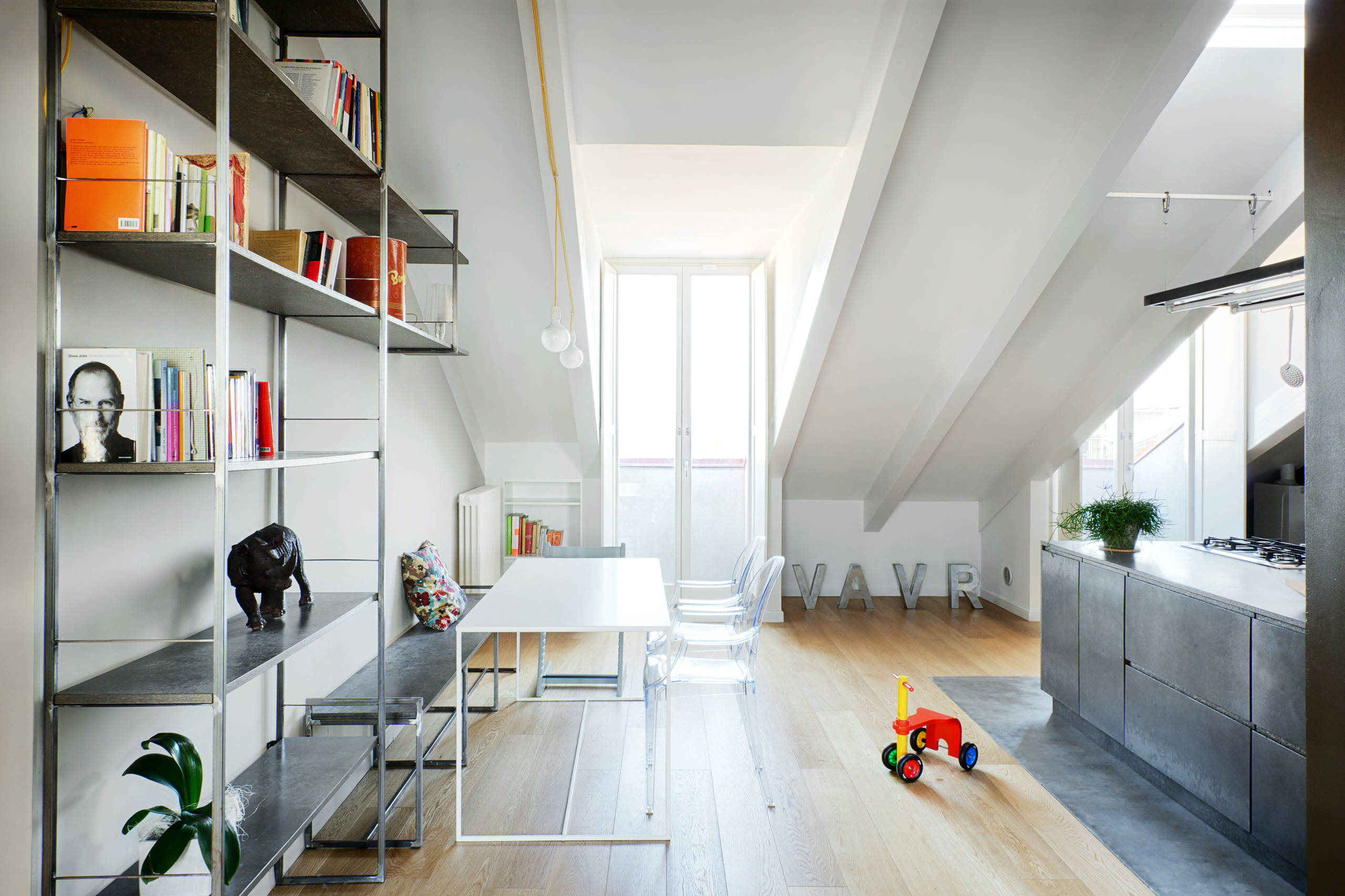 Houzz Италия: Бюджетная мансарда в Турине