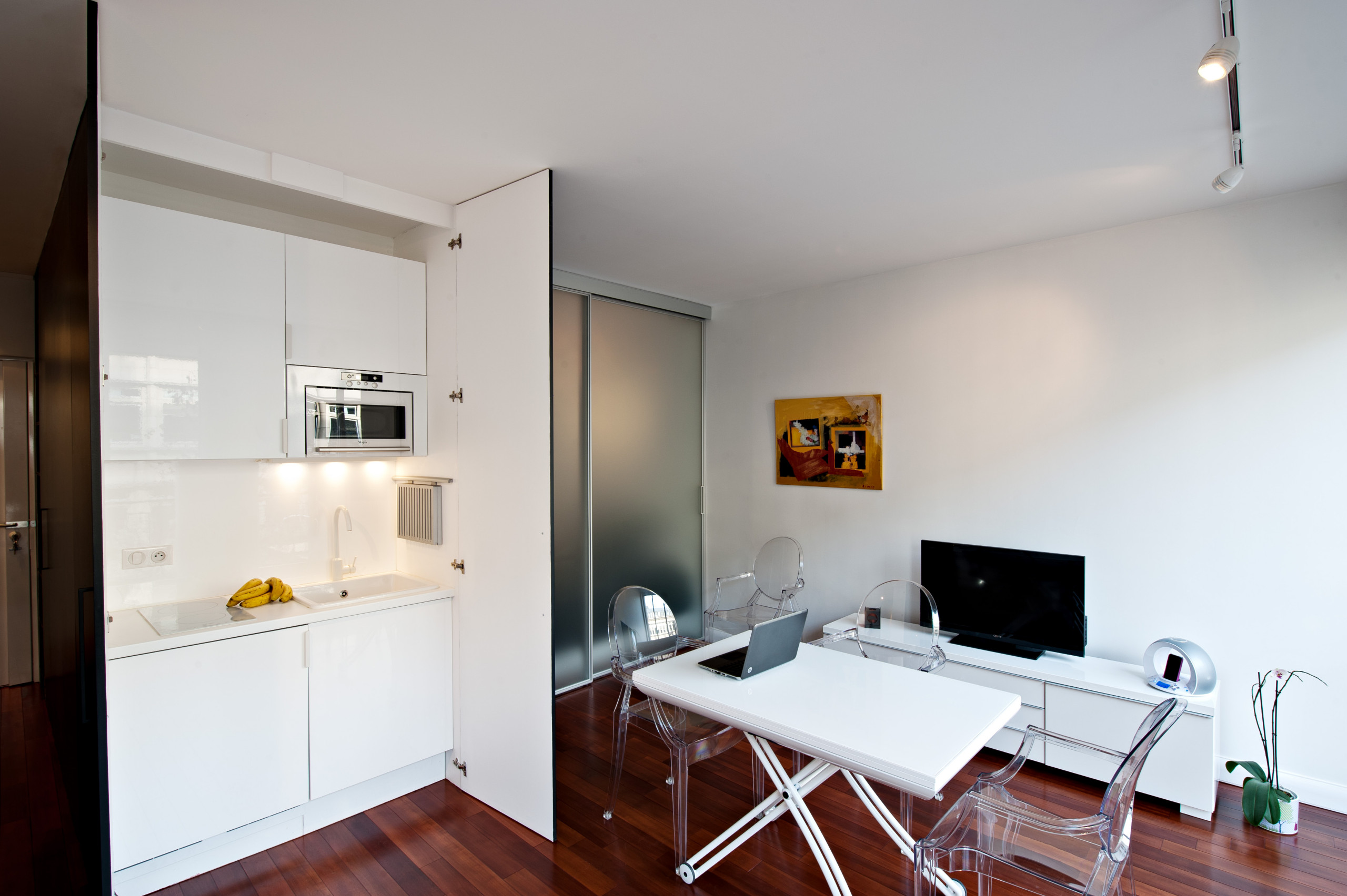 Невидимки: 7 кухонь, которые играют в прятки