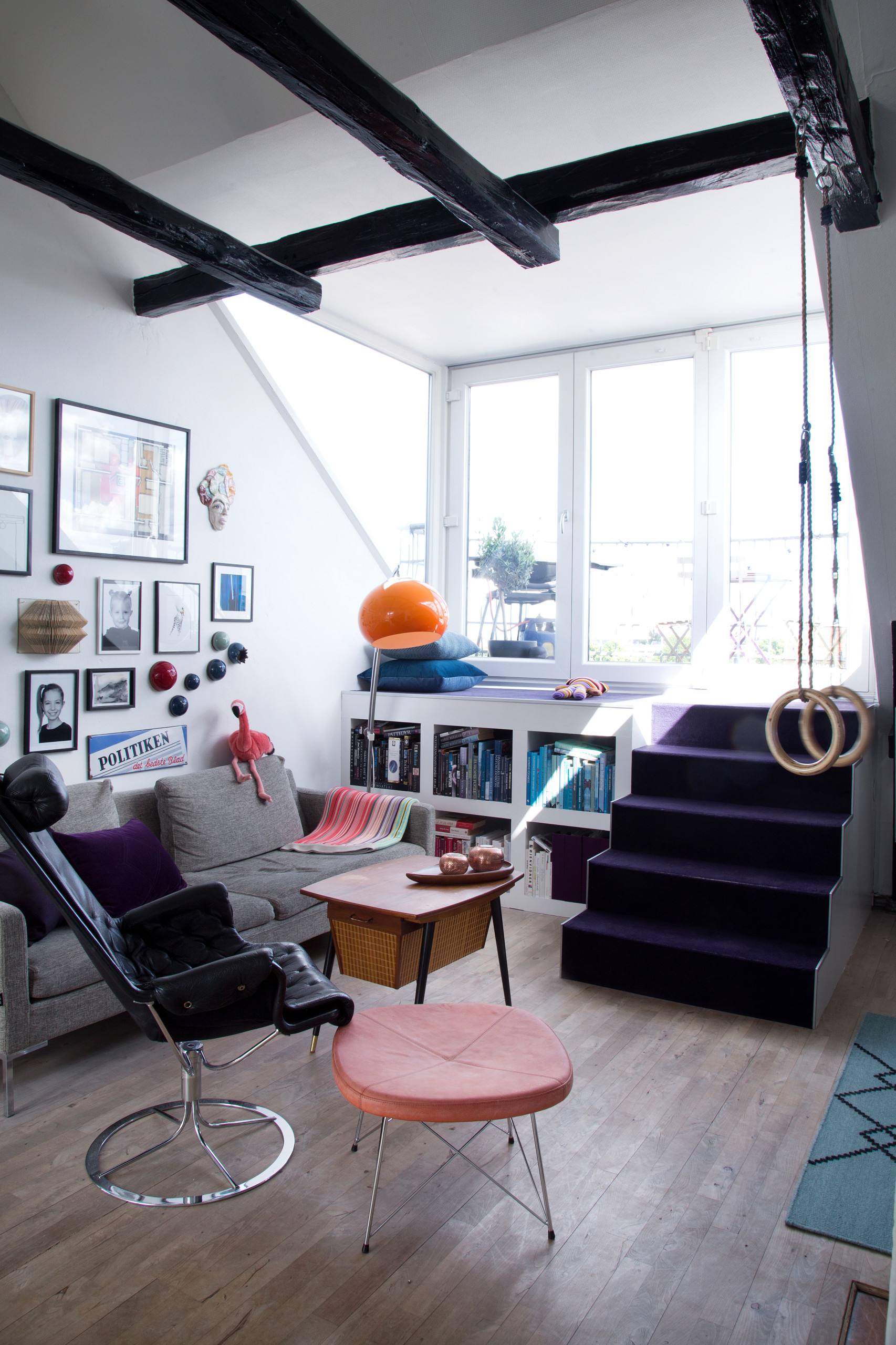 Houzz Дания: Черно-белая мансарда в Копенгагене