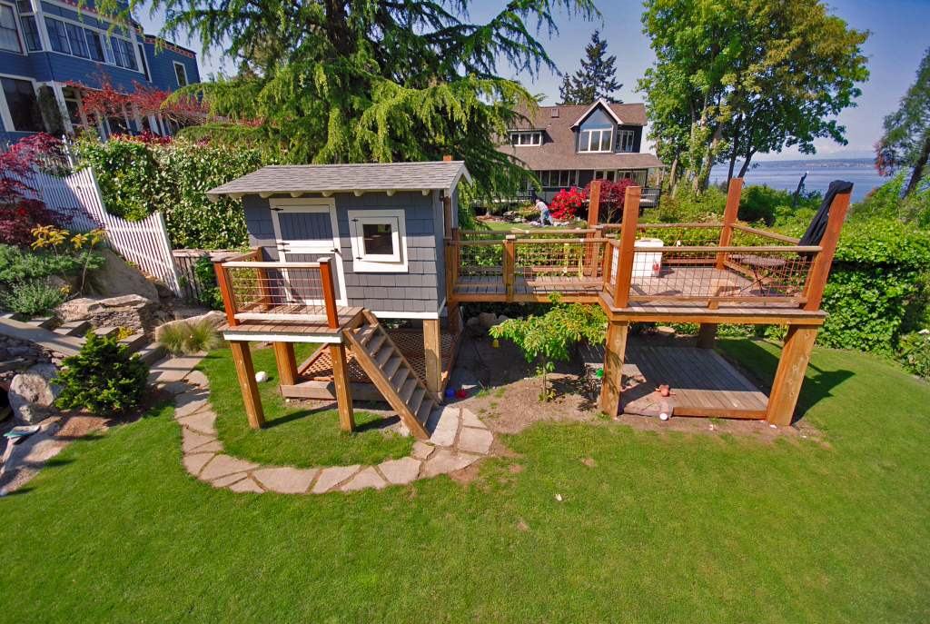 Собака и дача: Как не только выжить, но и отдохнуть