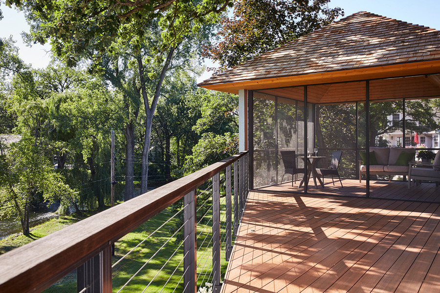 Проект недели: Крыльцо и терраса с видом на ручей в Миннесоте