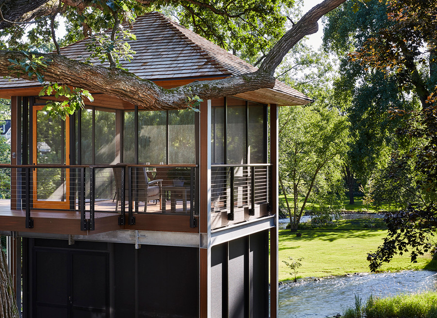 Проект недели: Крыльцо и терраса с видом на ручей в Миннесоте