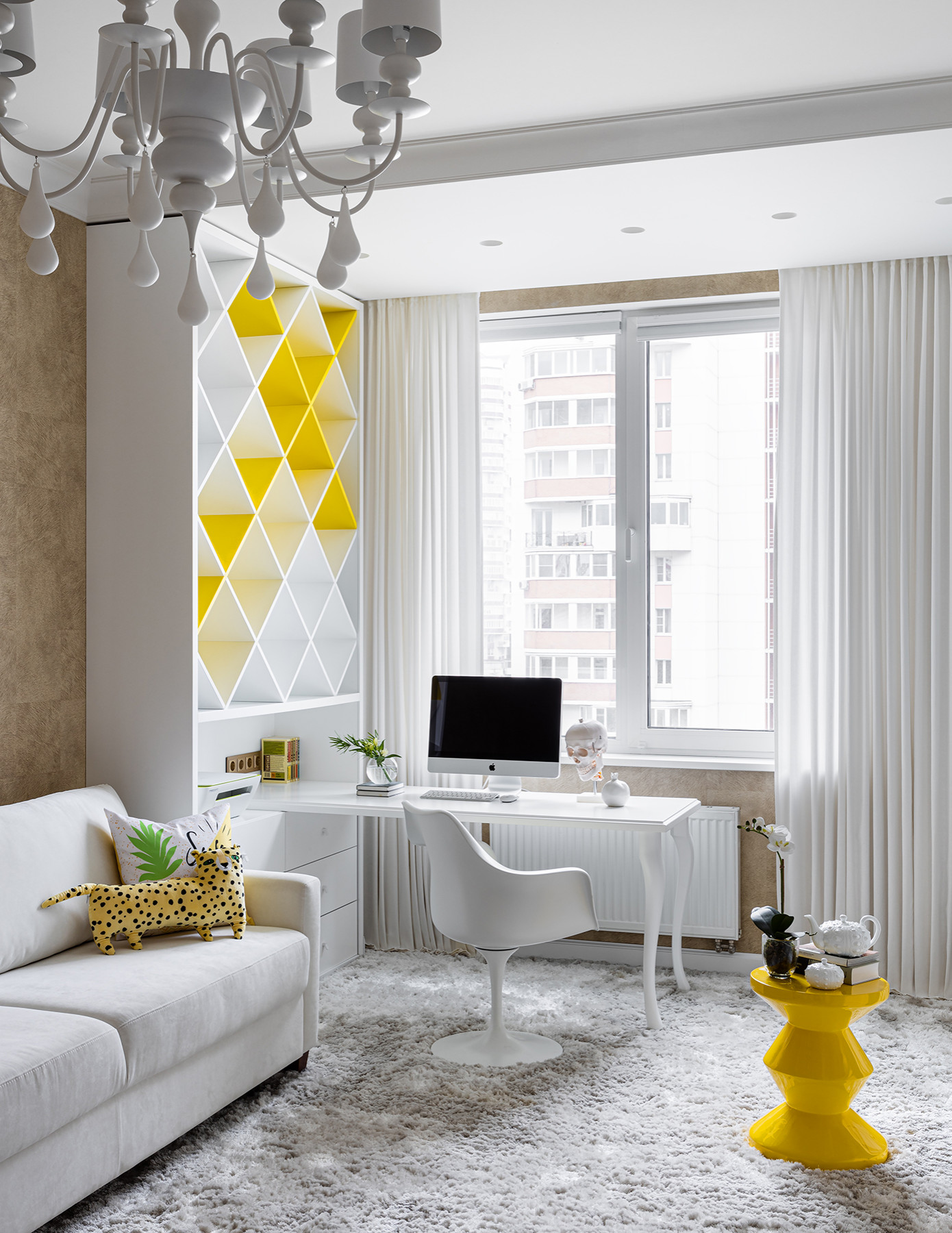 Проект недели: Детская с белым фортепьяно и котом на шкафу