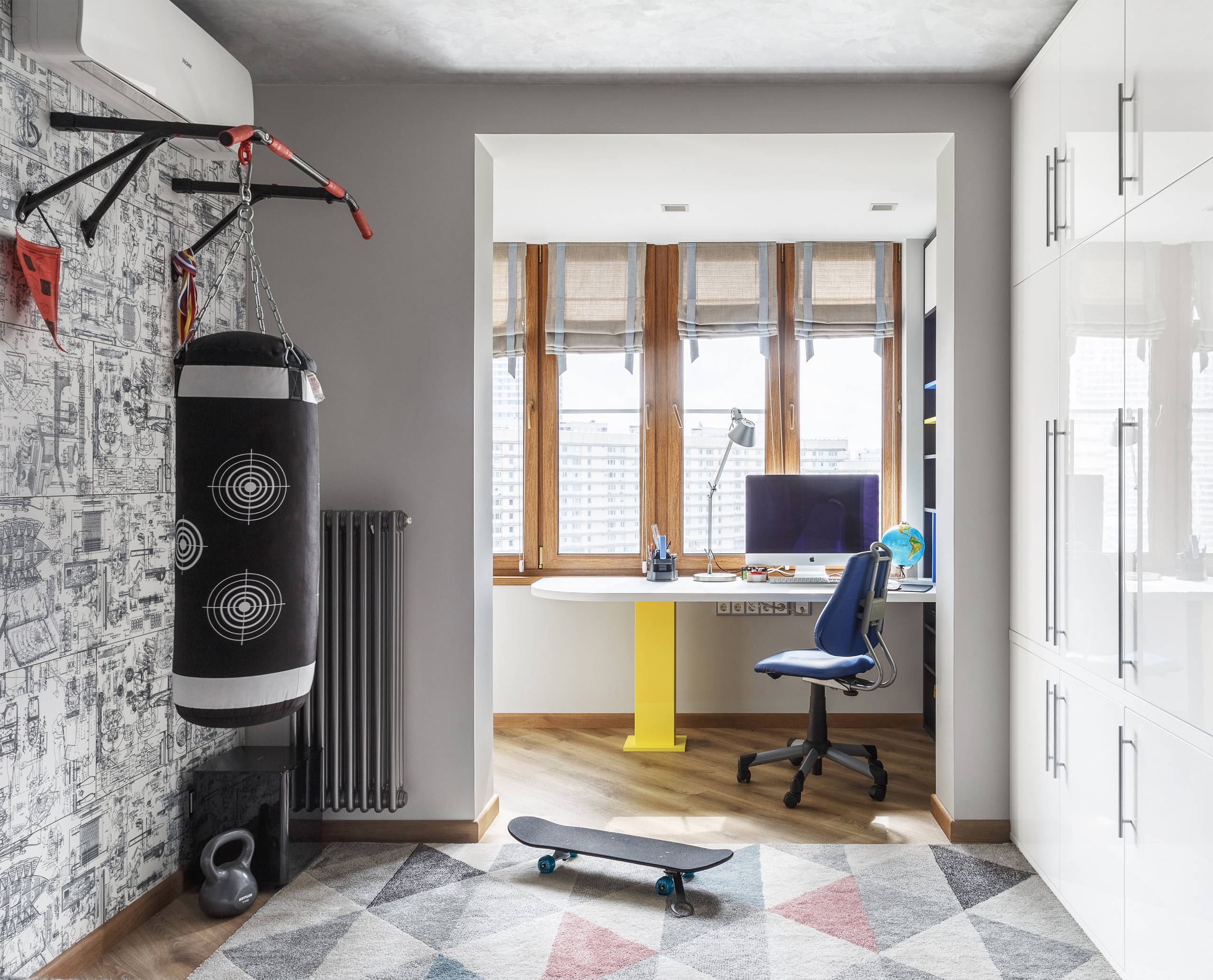 Сентябрь близко: Как организовать рабочее место школьника