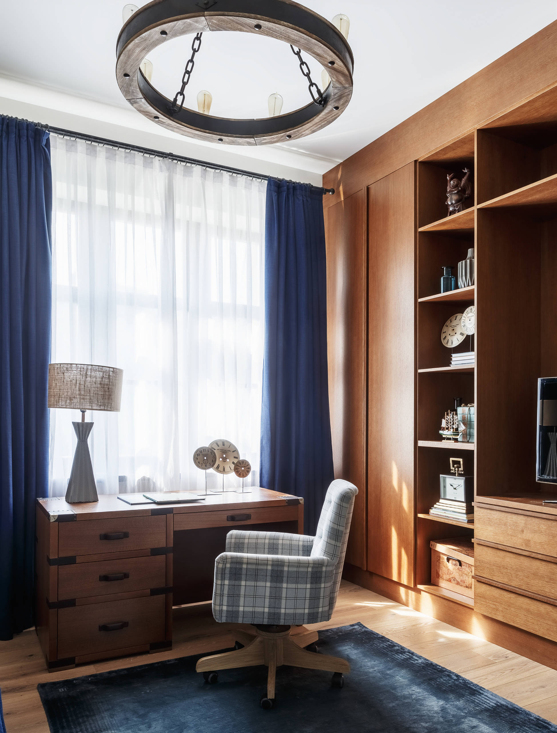 Houzz тур: Квартира с небесно-голубой гостиной