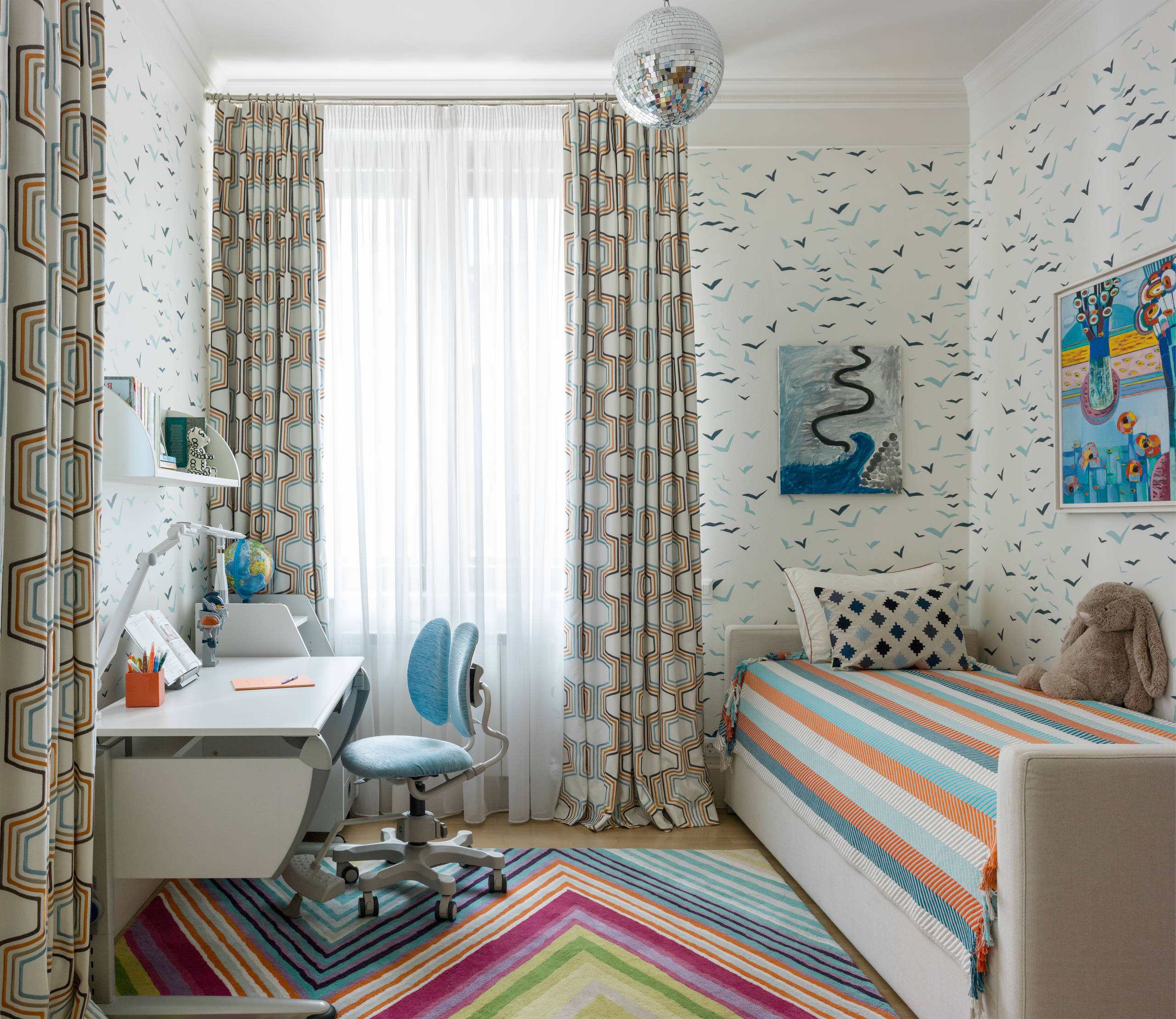 Сентябрь близко: Как организовать рабочее место школьника