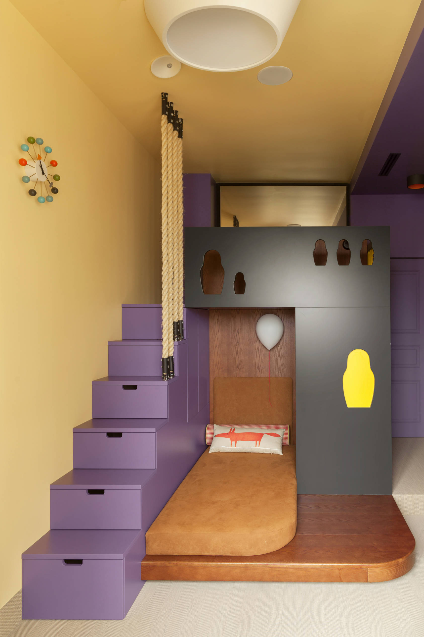 Houzz тур: Ретрофутуризм в бывшей «двушке»