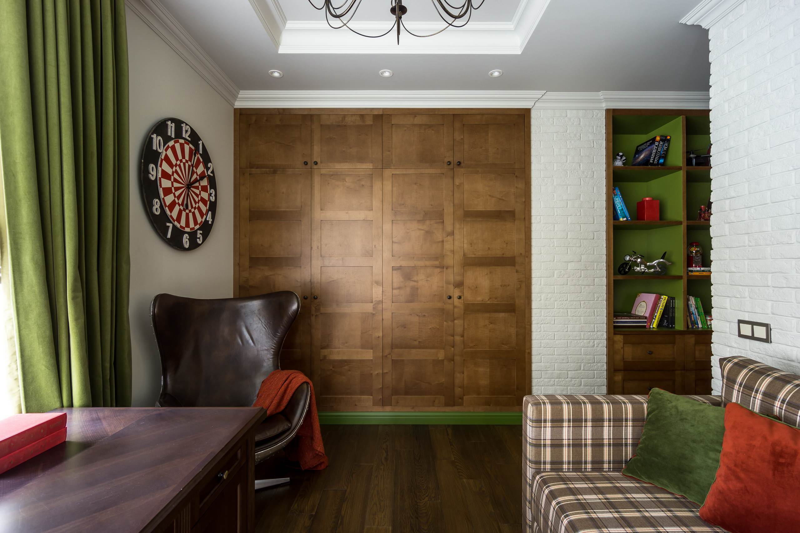 Houzz тур: Интерьер с графичной гостиной и просторным холлом