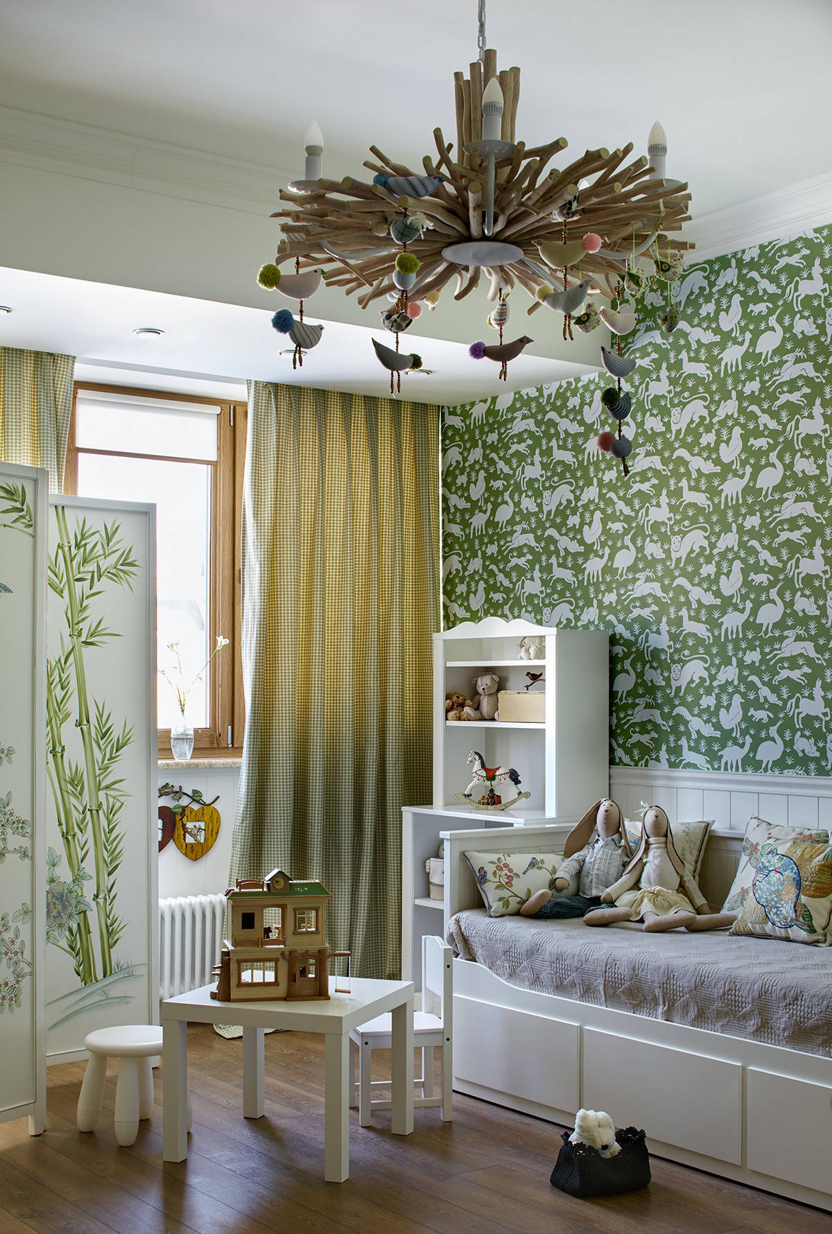 Houzz тур: Таунхаус с зелёными стенами и второй кухней