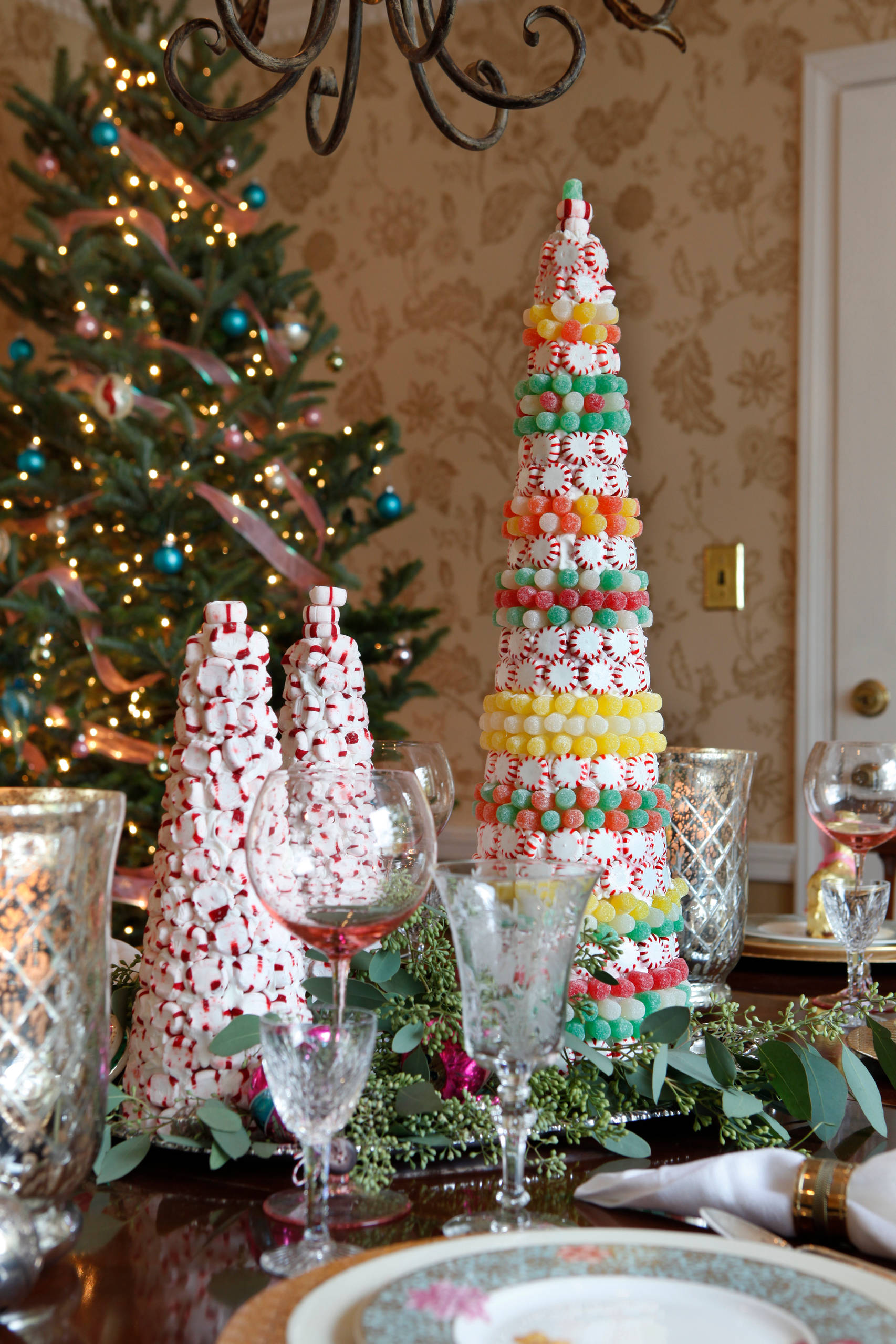 Хороший вопрос: Как правильно пить шампанское?