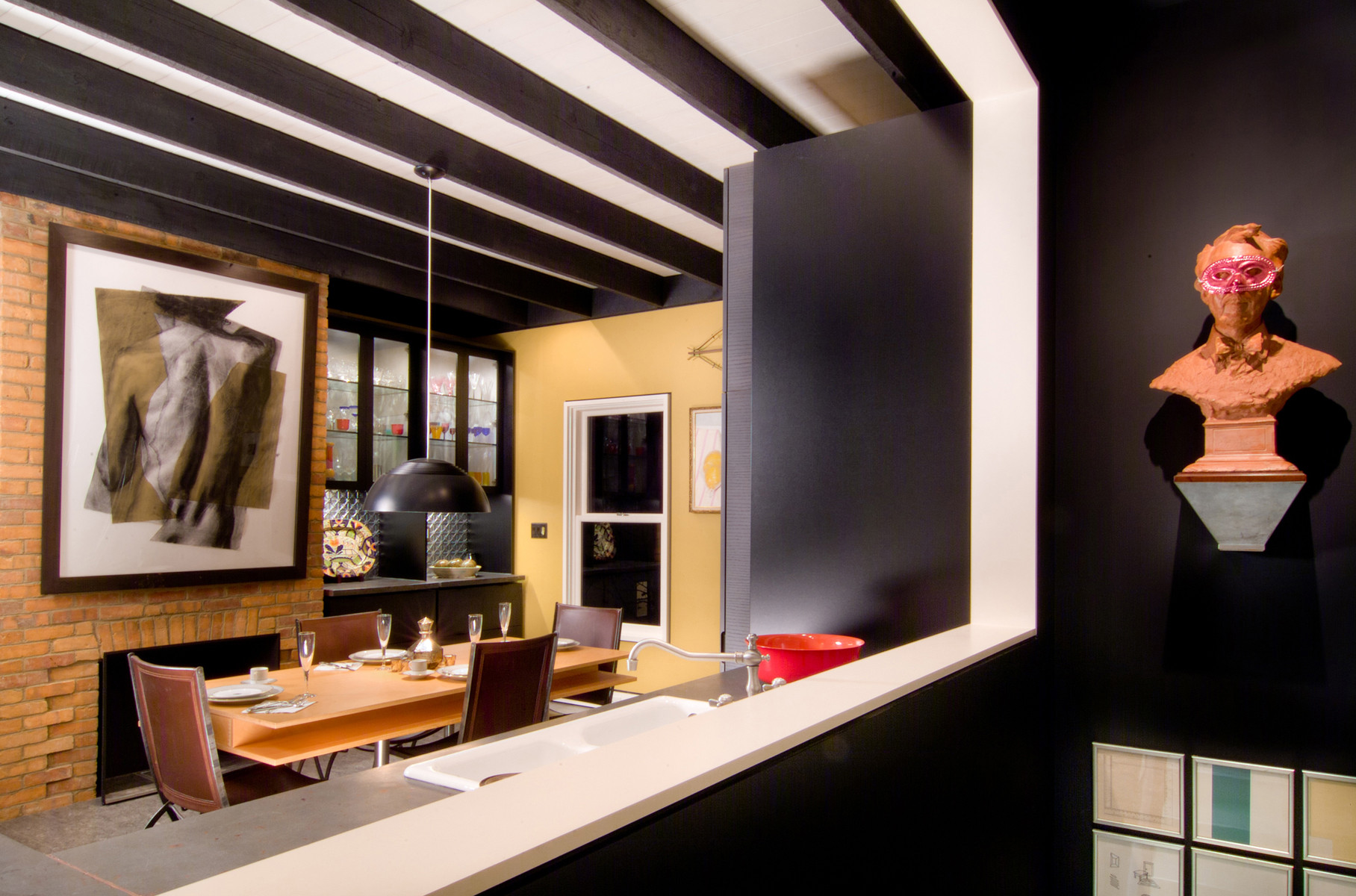 Houzz США: Дом коллекционера с тремя библиотеками и потайной дверью