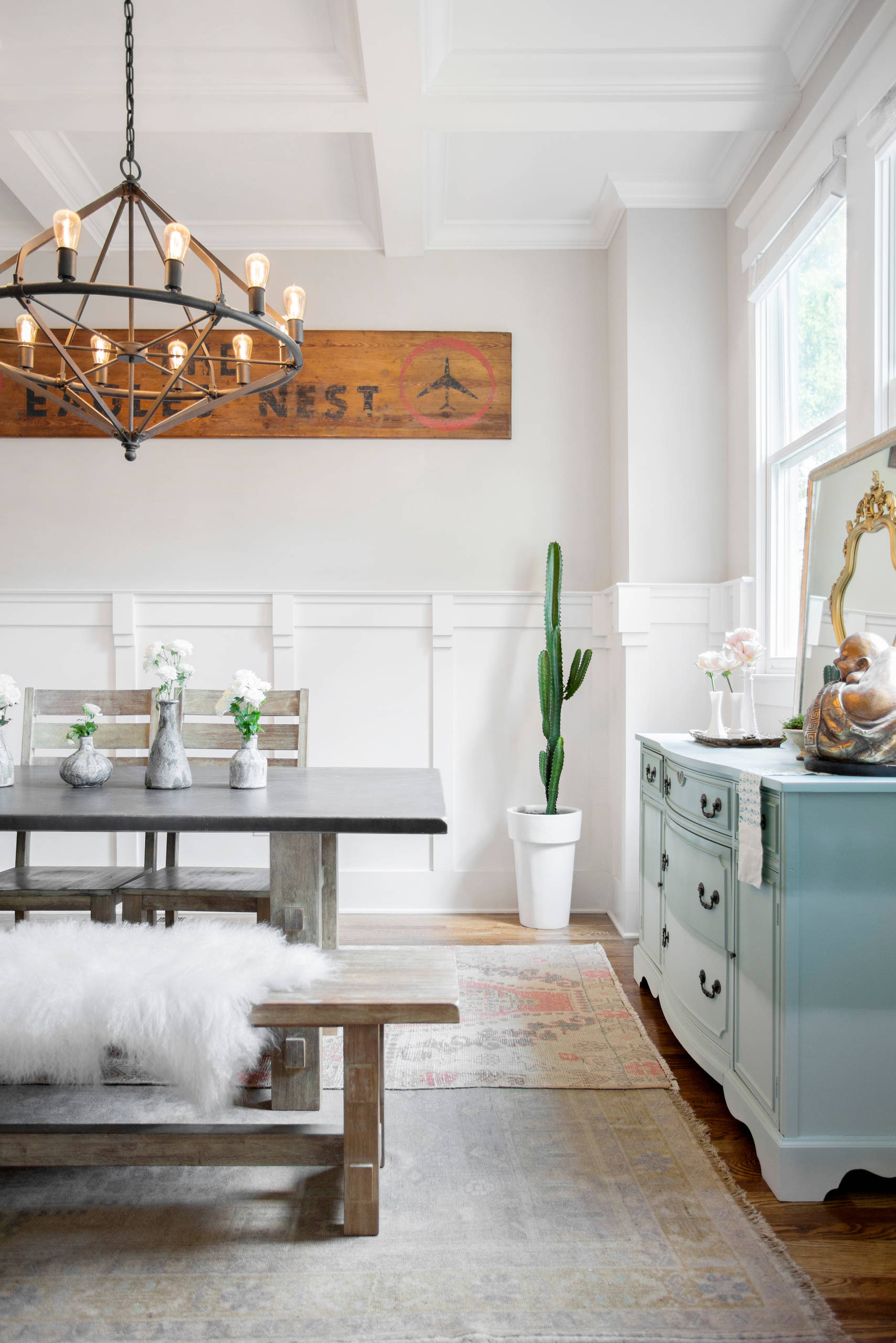 Своими руками: Старый деревянный комод в градиентной окраске