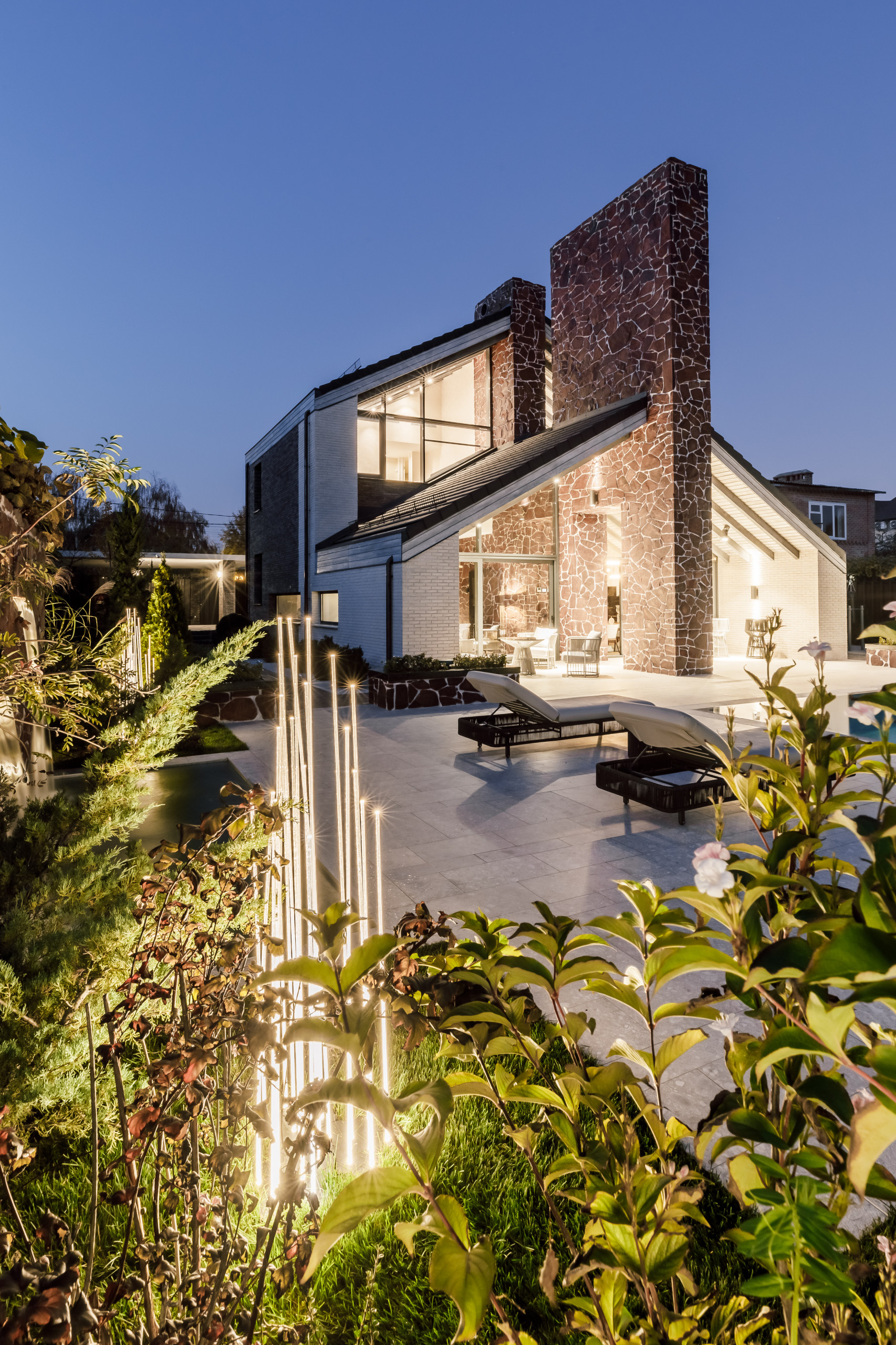 Houzz тур: Дом-корабль, исчезающий на фоне неба