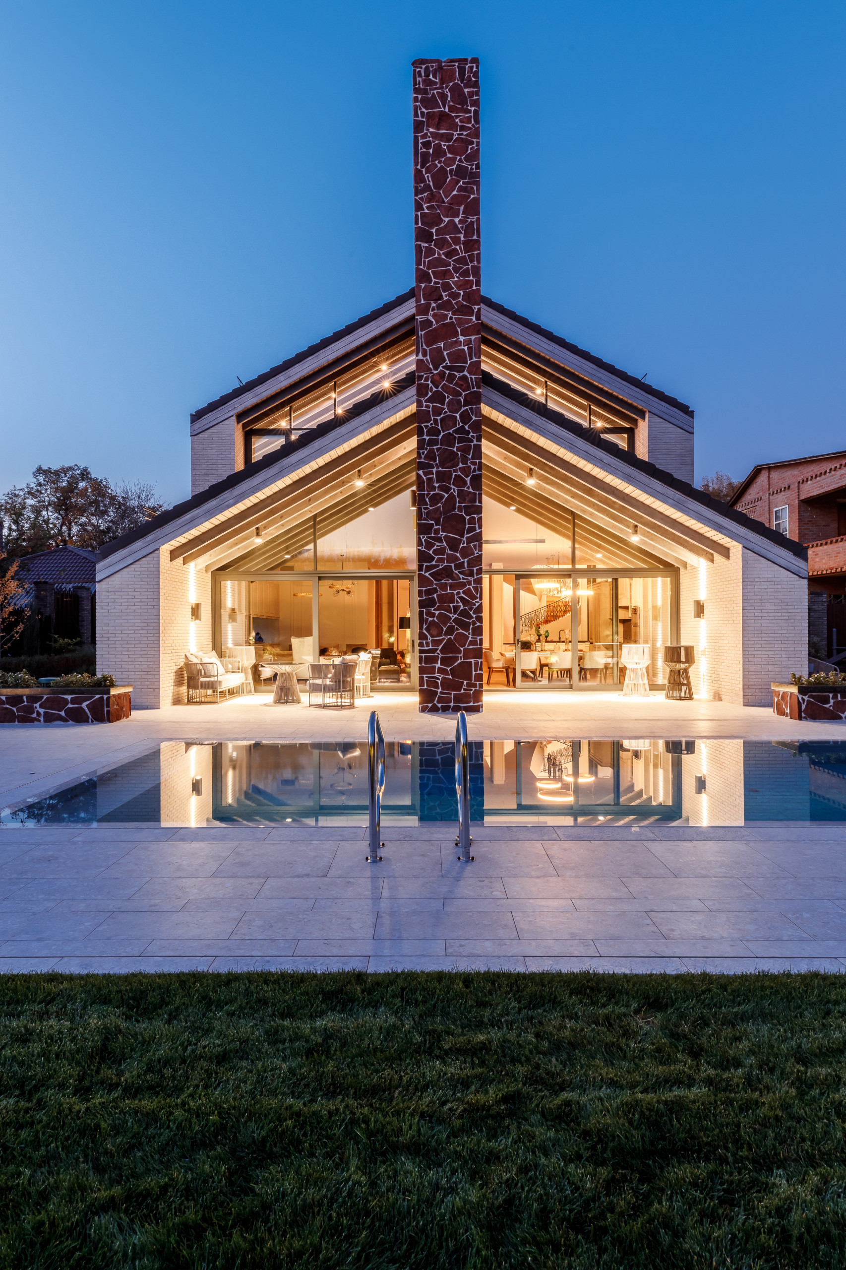 Houzz тур: Дом-корабль, исчезающий на фоне неба