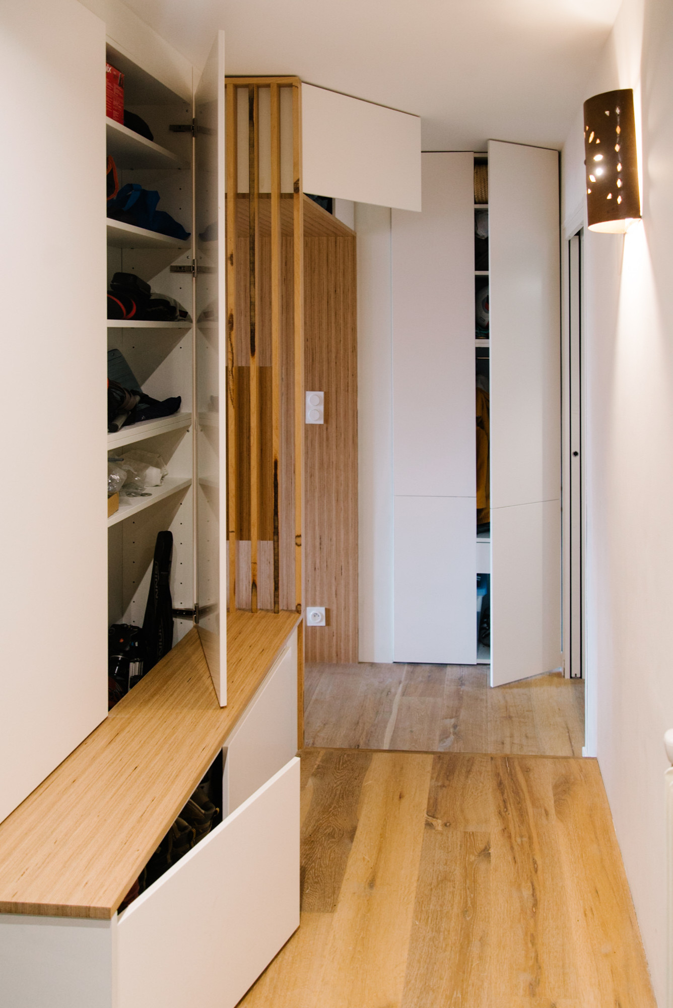 Ящики, где их не ждешь: 13 лайфхаков для скрытого хранения