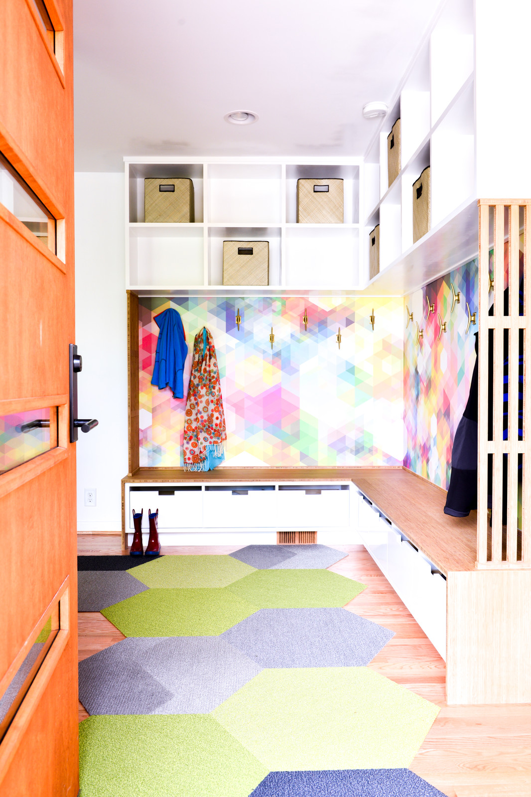 Фотоохота: 97 способов сделать прихожую яркой