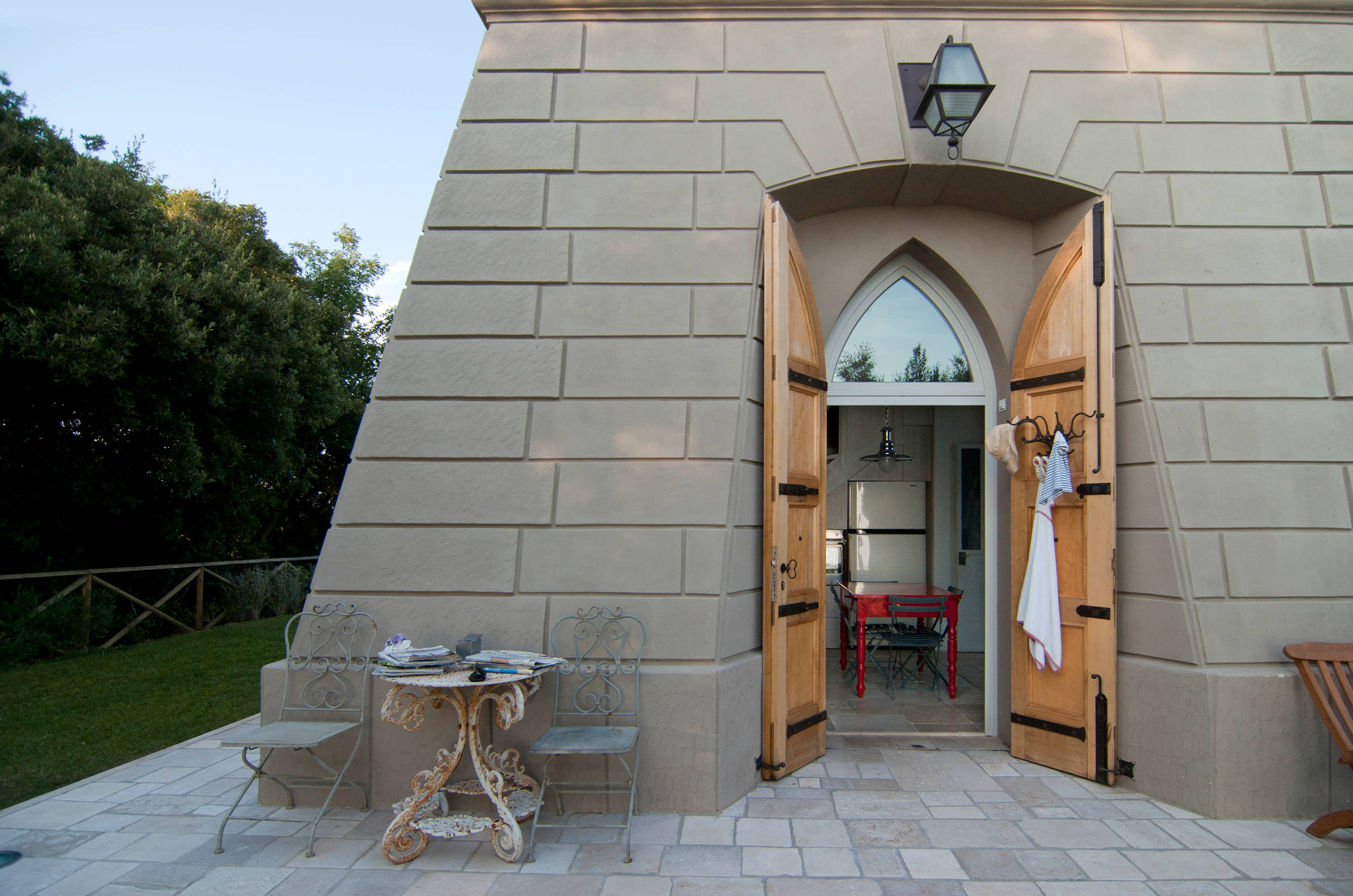 Мир дизайна: 10 неординарных домов с ярким характером