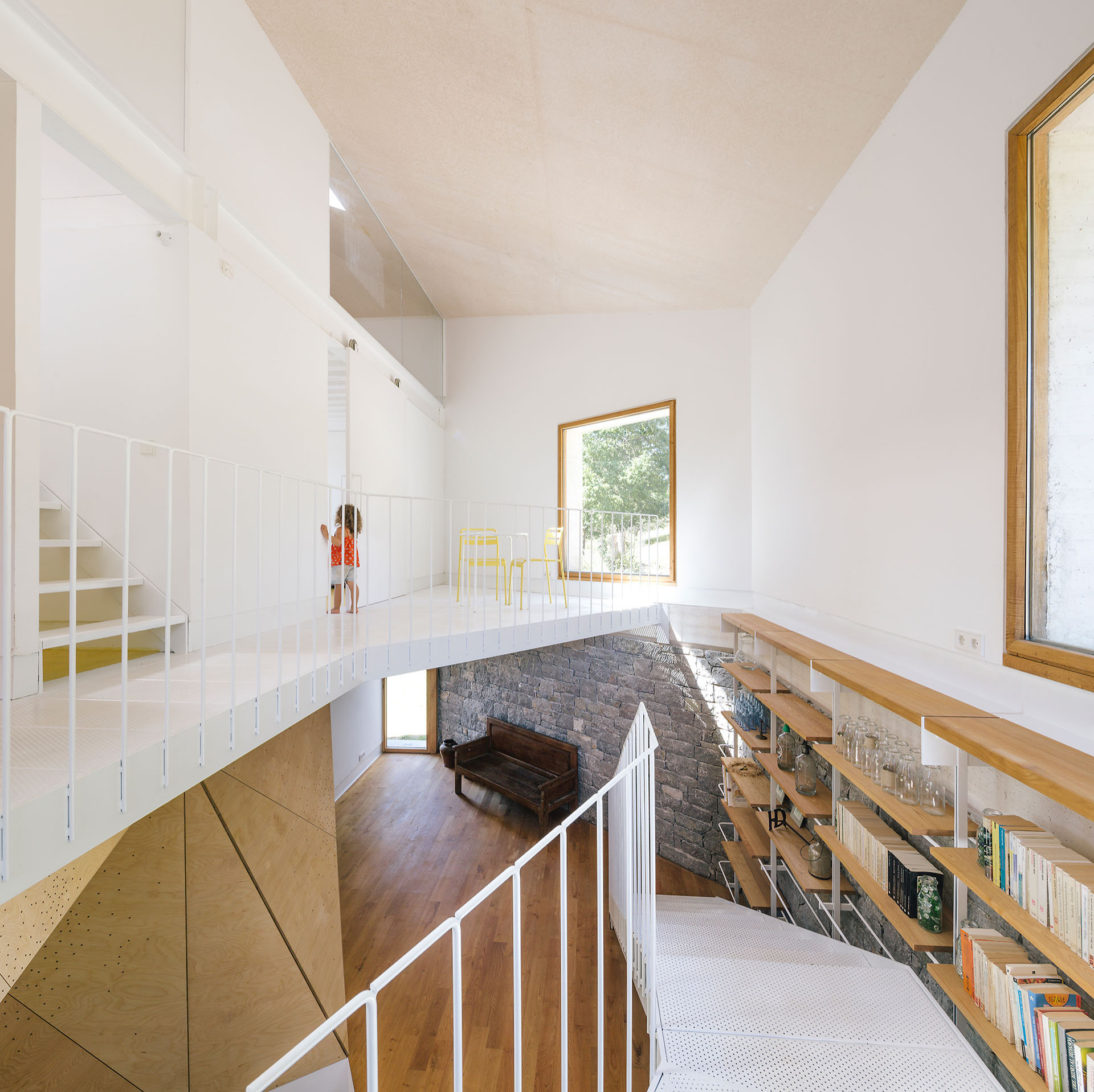 До и после: Реконструкция старой фермы в Испании