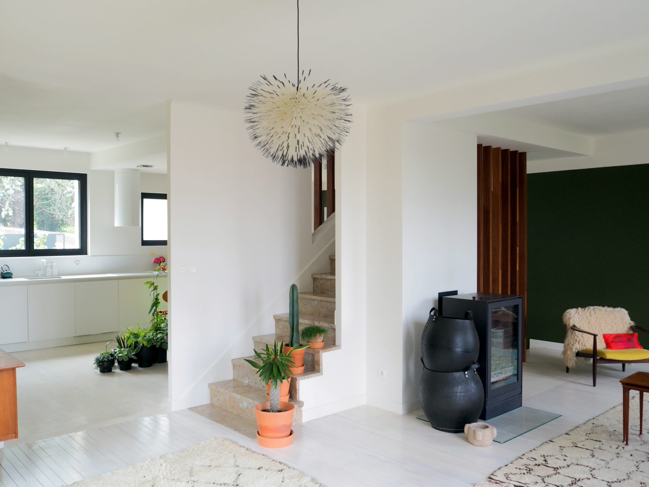 До и после: Полное обновление дома 1950-х годов в Тулузе