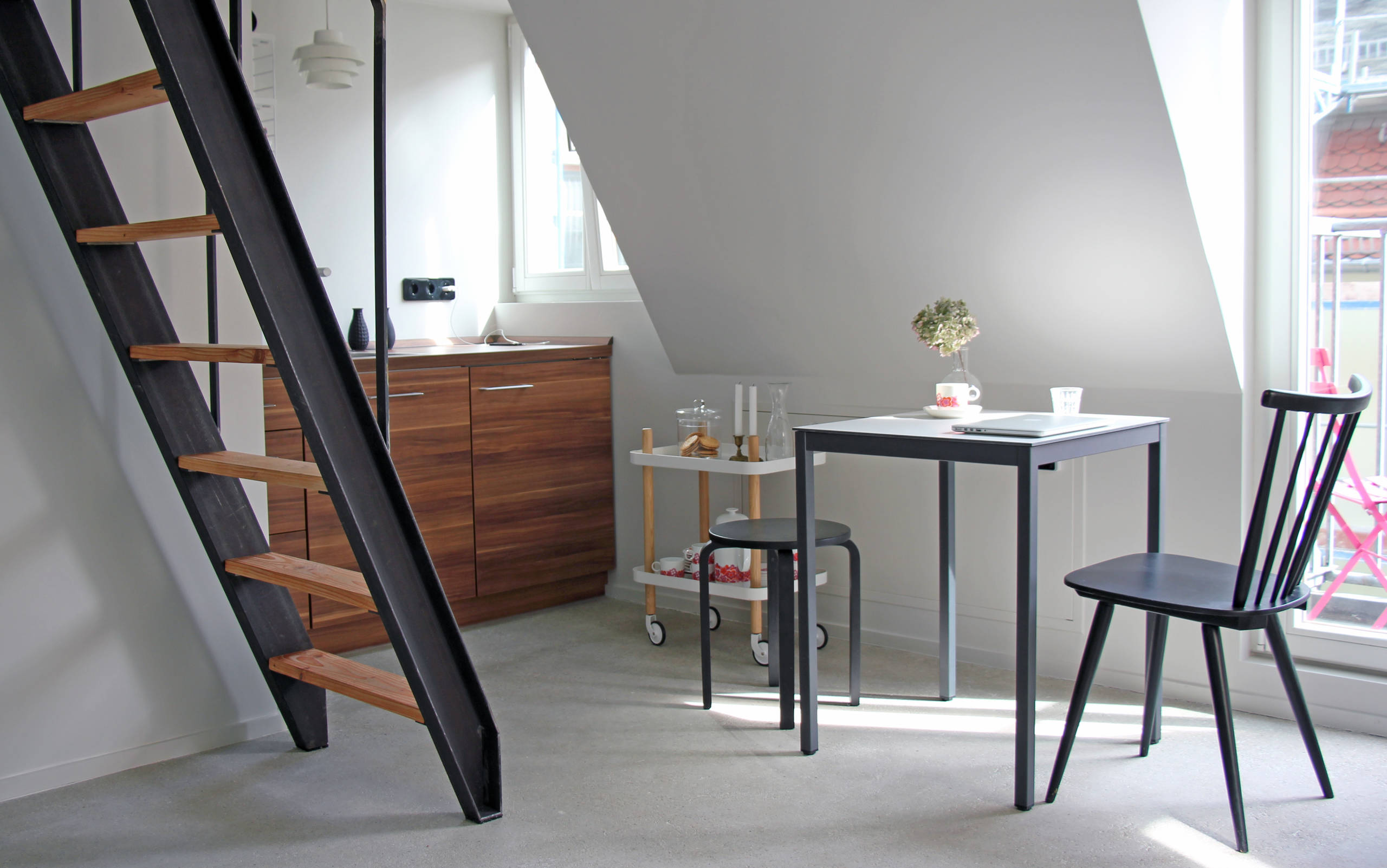 До и После: Альпийский луг над крышами Берлина