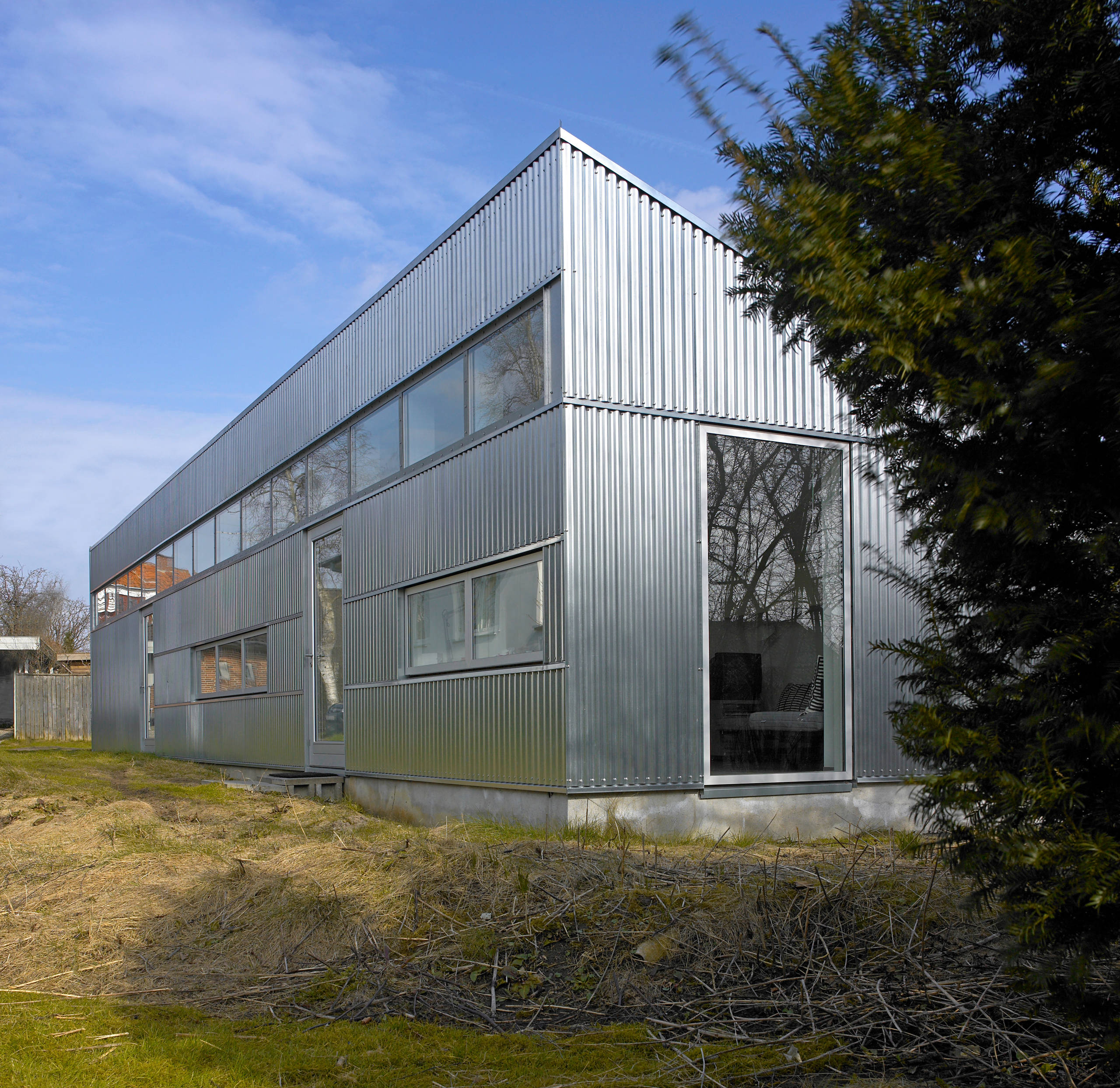 Мир дизайна: 10 неординарных домов с ярким характером