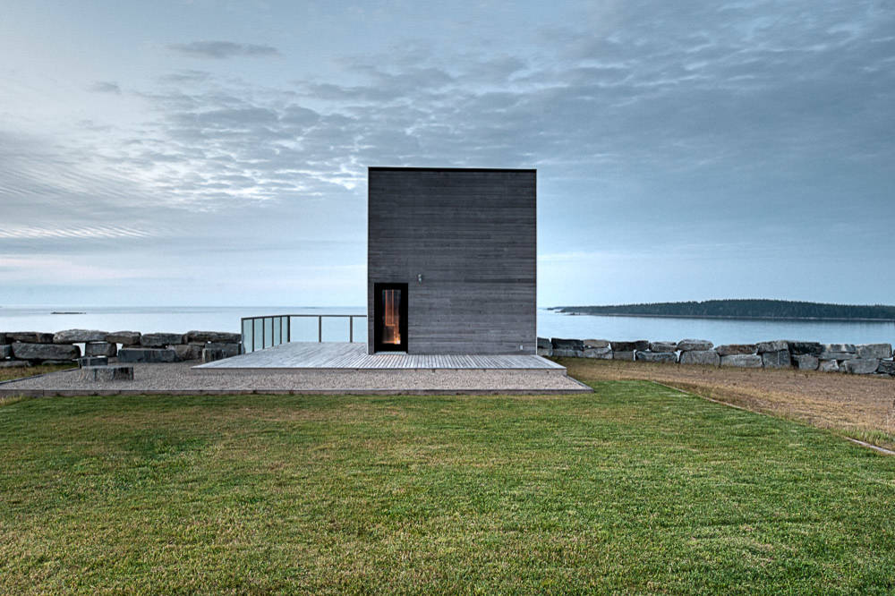 Необычные постройки мира: Четыре дома на краю