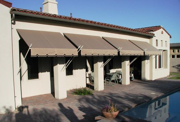 Солнцезащита: Что нужно знать про шторы с другой стороны окна