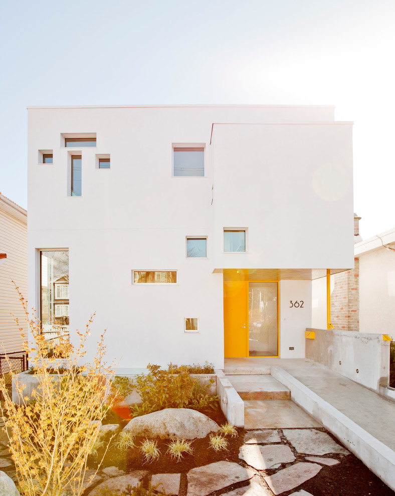 Houzz Канада: Современный дом c яркими акцентами для большой семьи