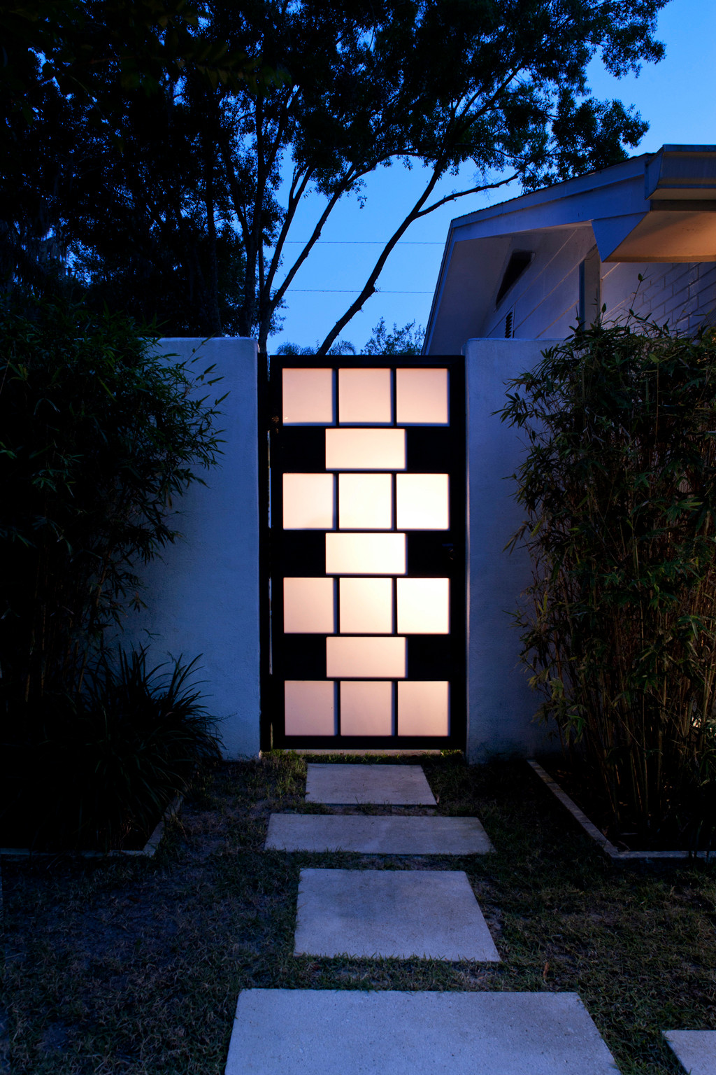 Декоративный забор: Как красиво отгородиться от посторонних