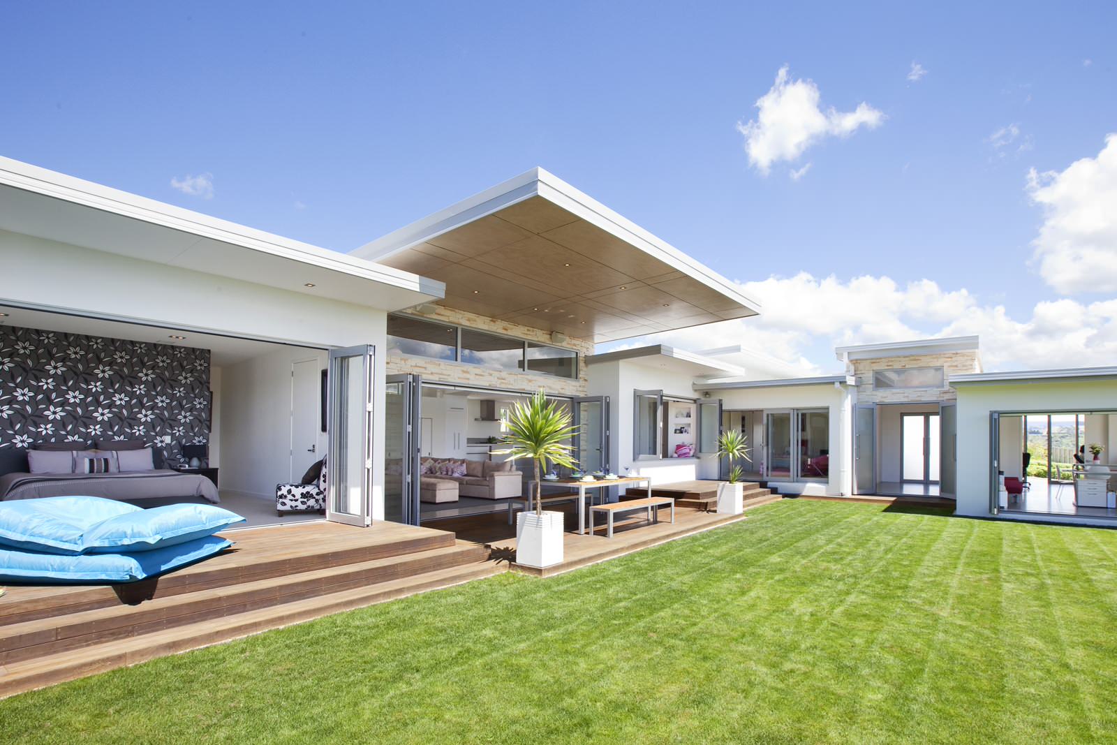 Виртуальная реальность: Как отличить съемку интерьера от визуализации