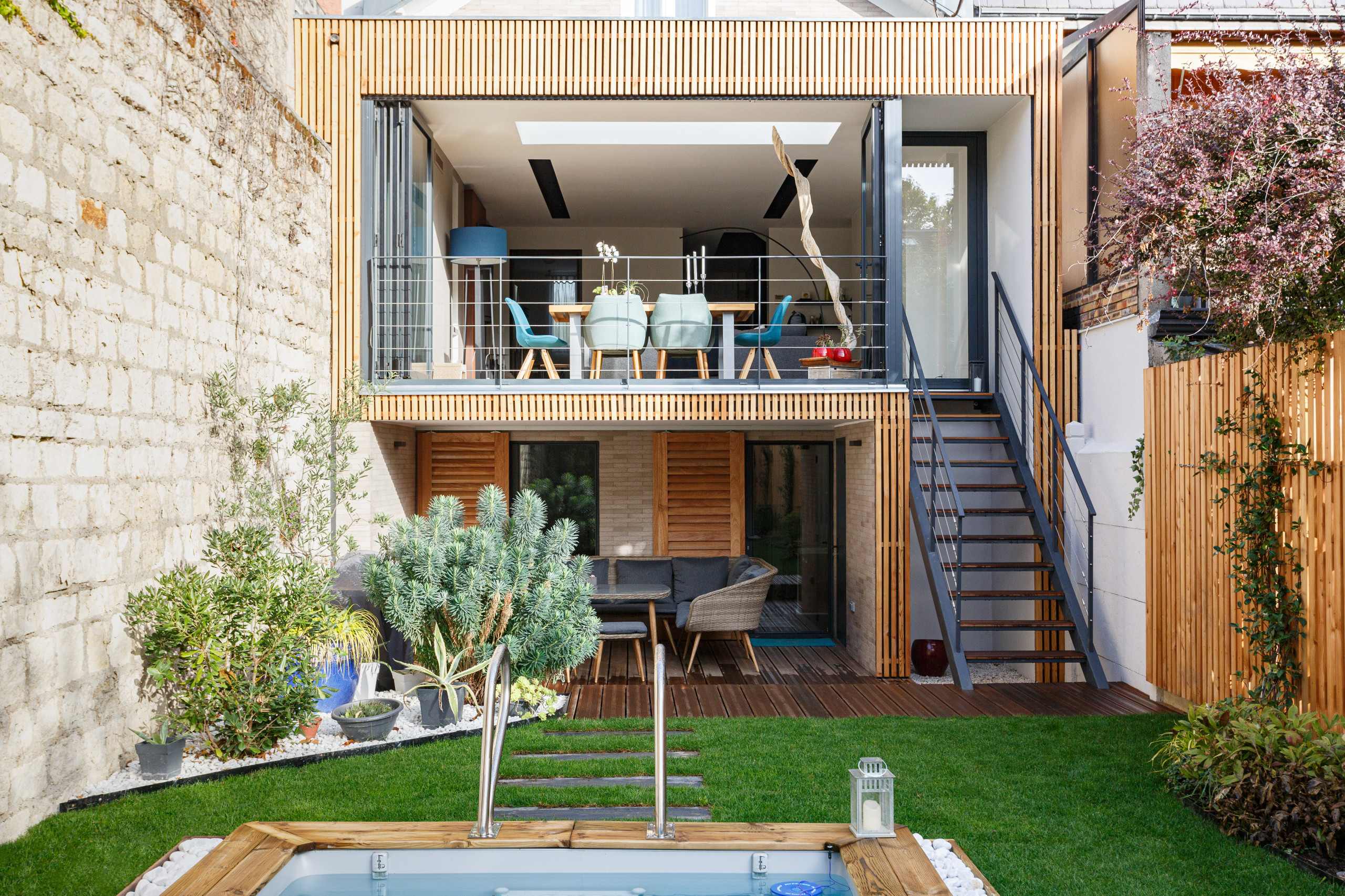 До и после: Участок, переделанный вслед за домом