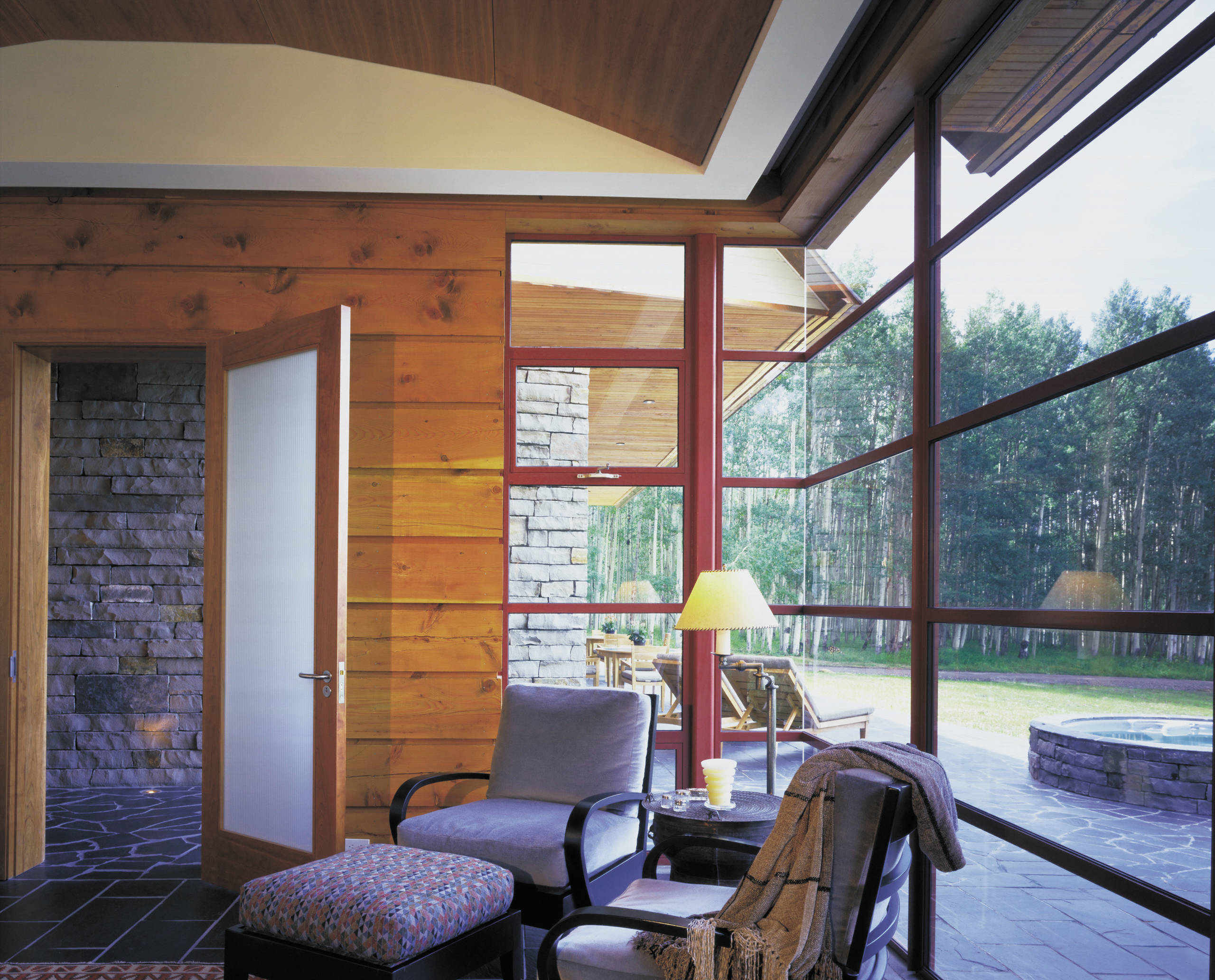 Материаловедение: Декоративные возможности современных окон