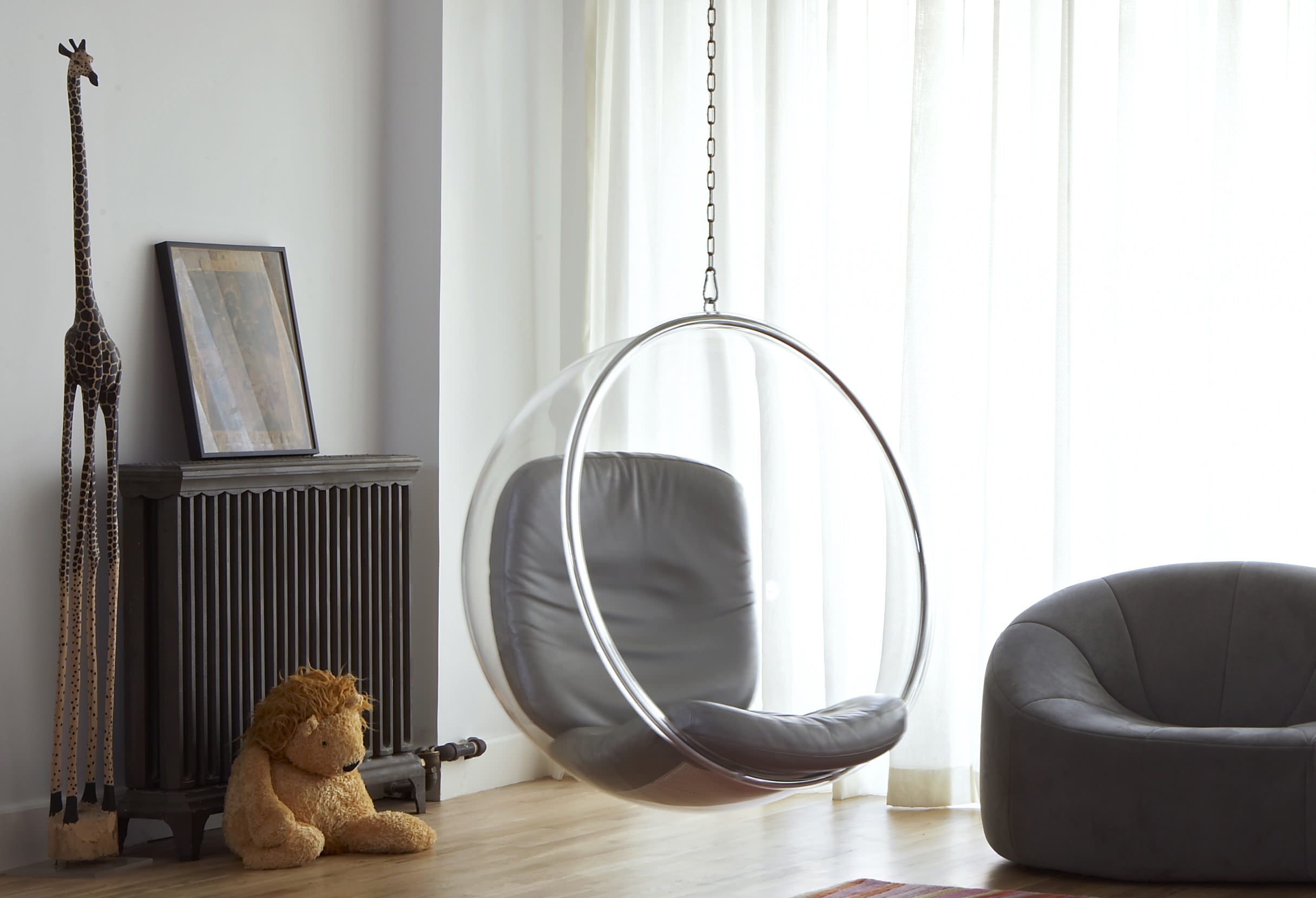 Качелям в интерьере быть: Где и на чем покачаться в городской квартире